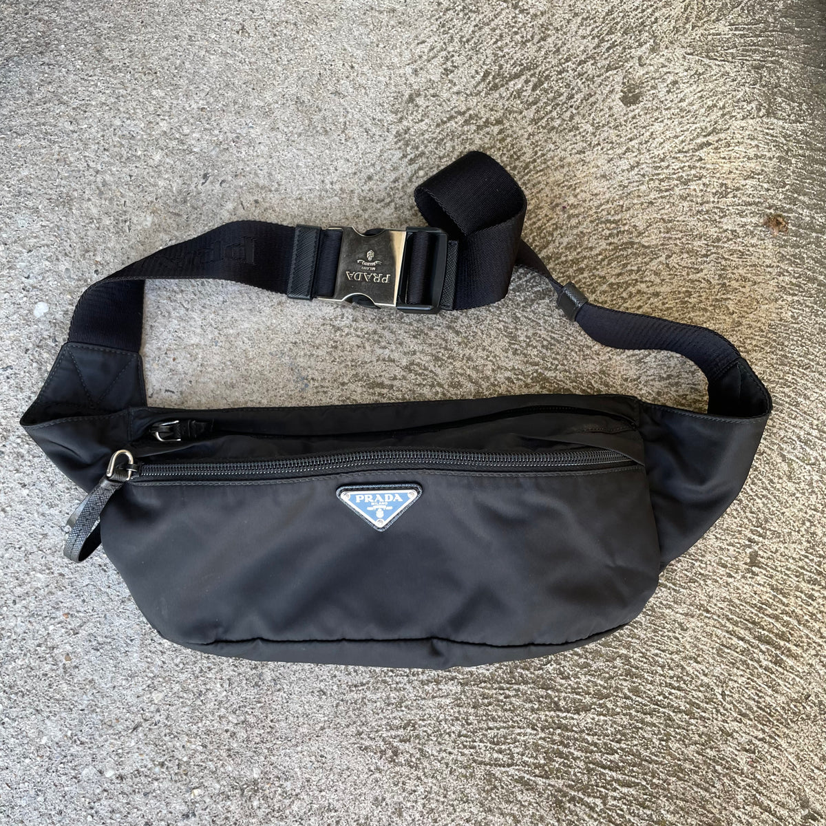 Prada nylon 2025 bum bag
