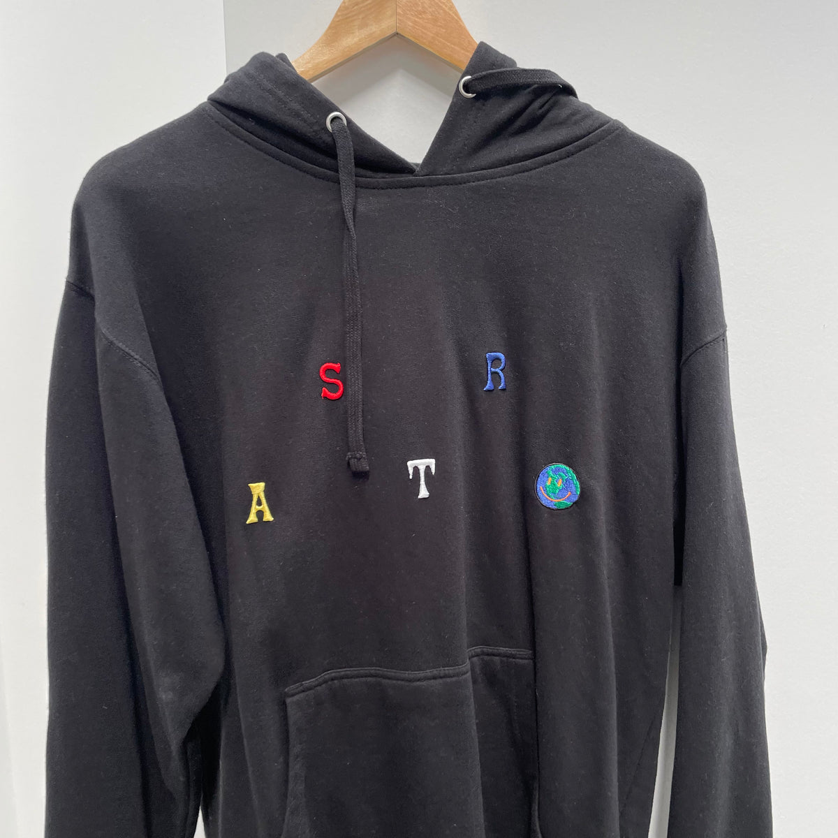 Travis scott outlet astroworld scattered hoodie