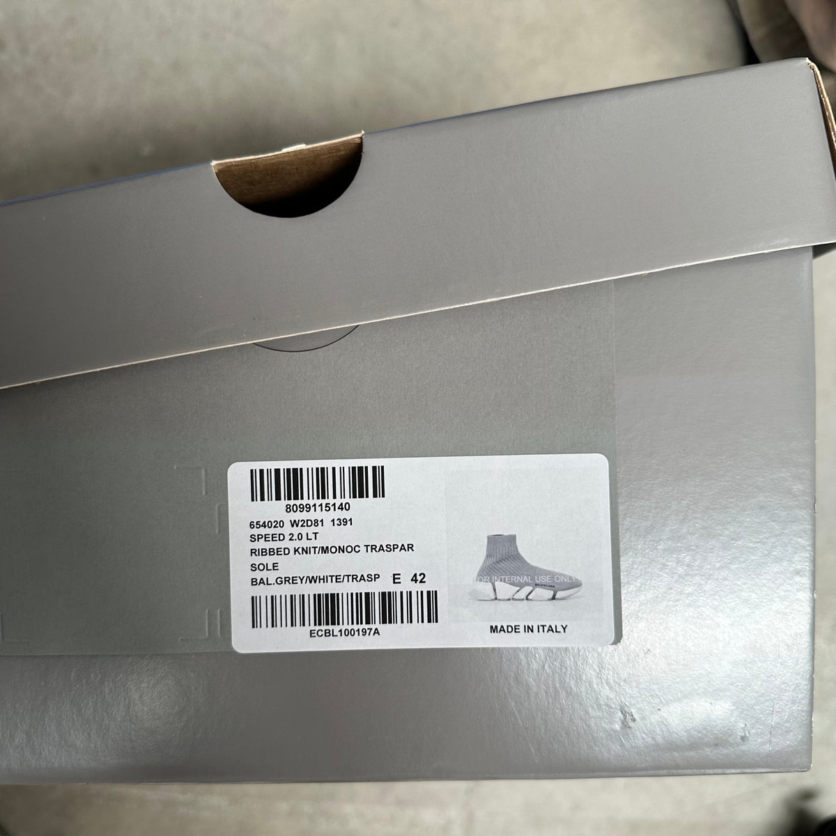 Balenciaga speed trainer box discount