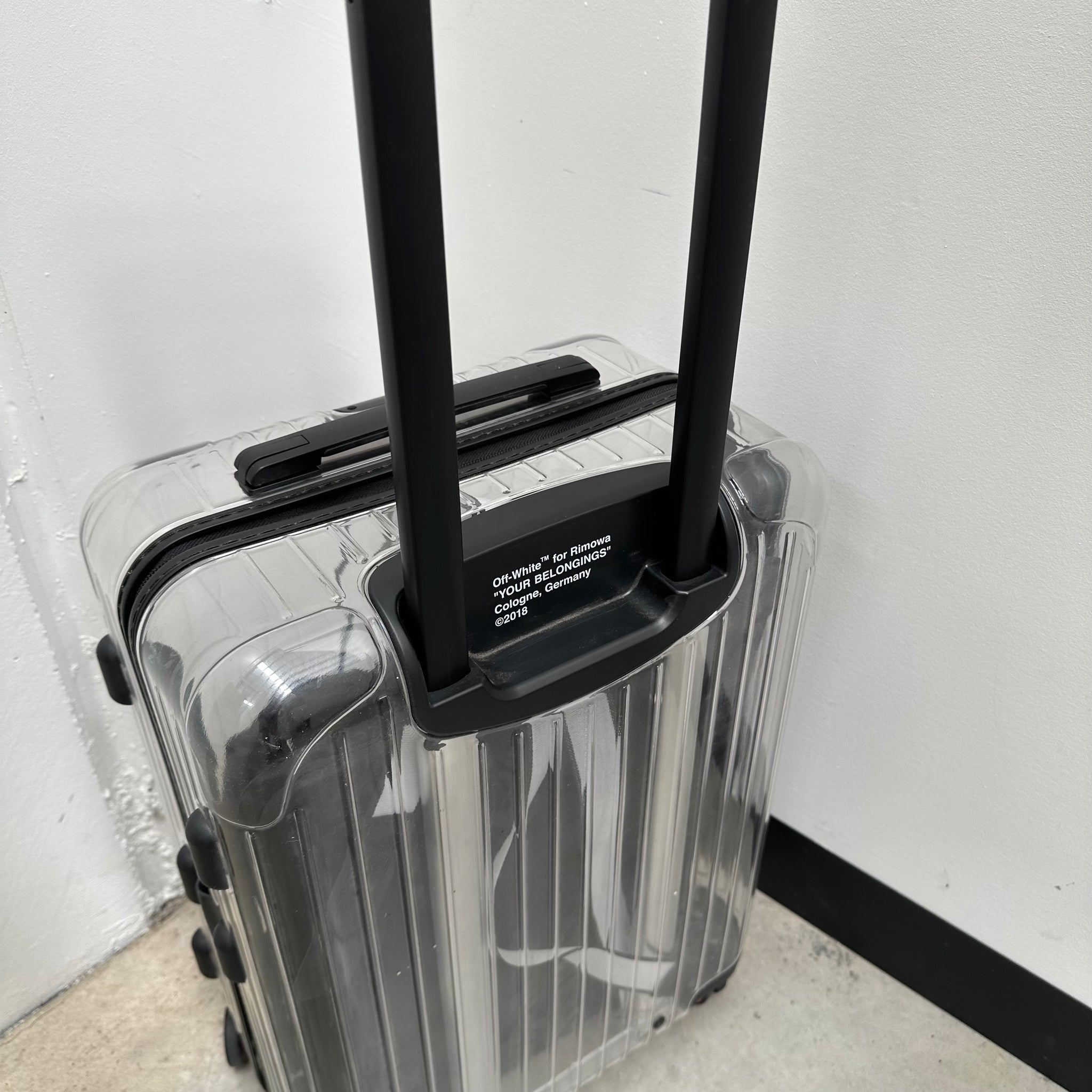 Off-White Rimowa See Through Black 36L Case