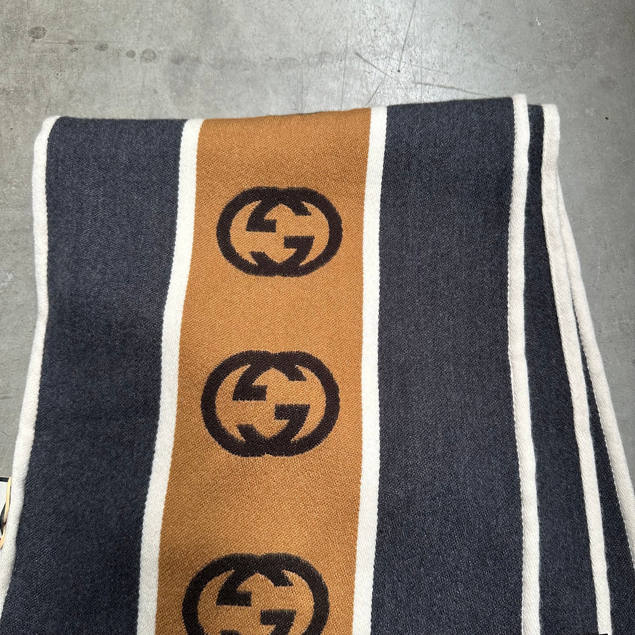 Gucci GG Interlocking Wool Scarf Beige/Grey