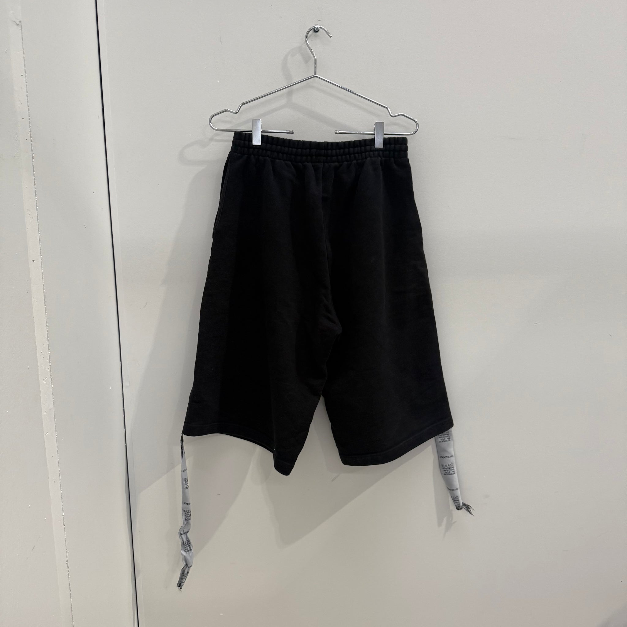 Vetements Long Tape Detail S/S18 Shorts (Size M)