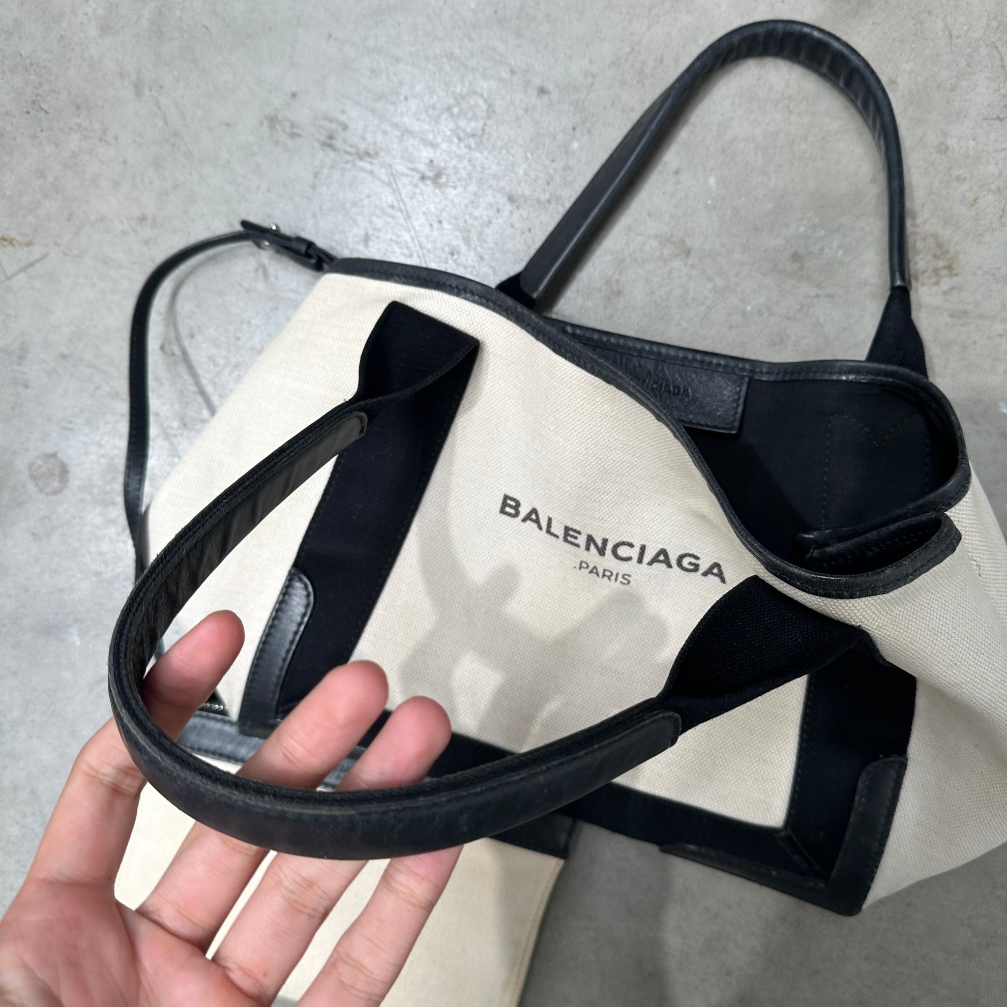Balenciaga Cabas Tote Bag White/Black