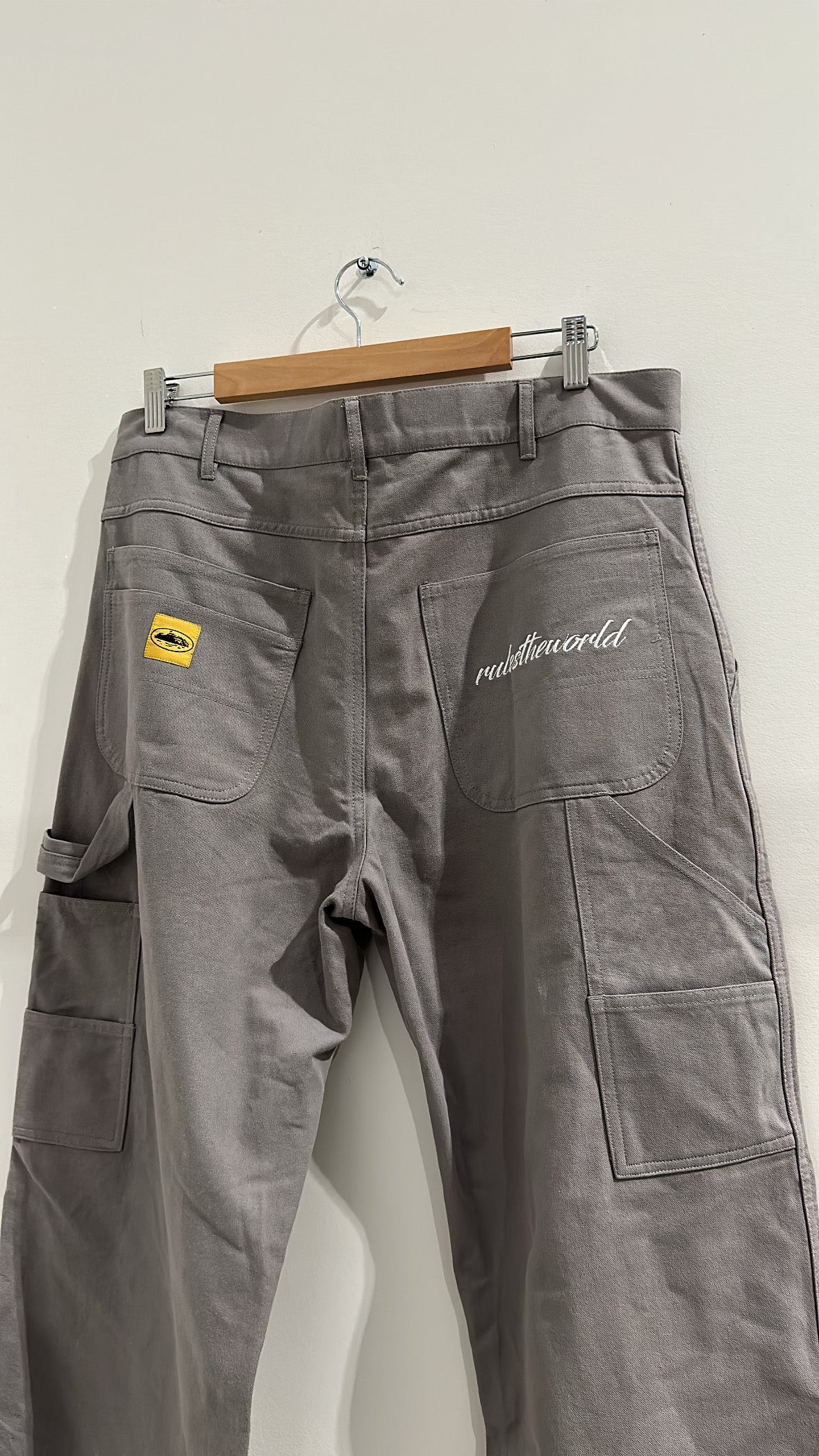 Corteiz Carpenter Work Pant Grey (Size XL) – Curated by Charbel