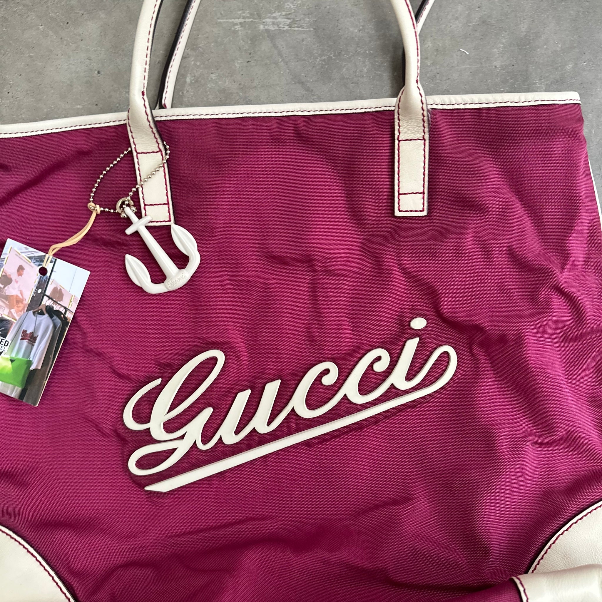Gucci Script Gucci Script Logo Canvas Tote Bag Red – Curated by Charbel