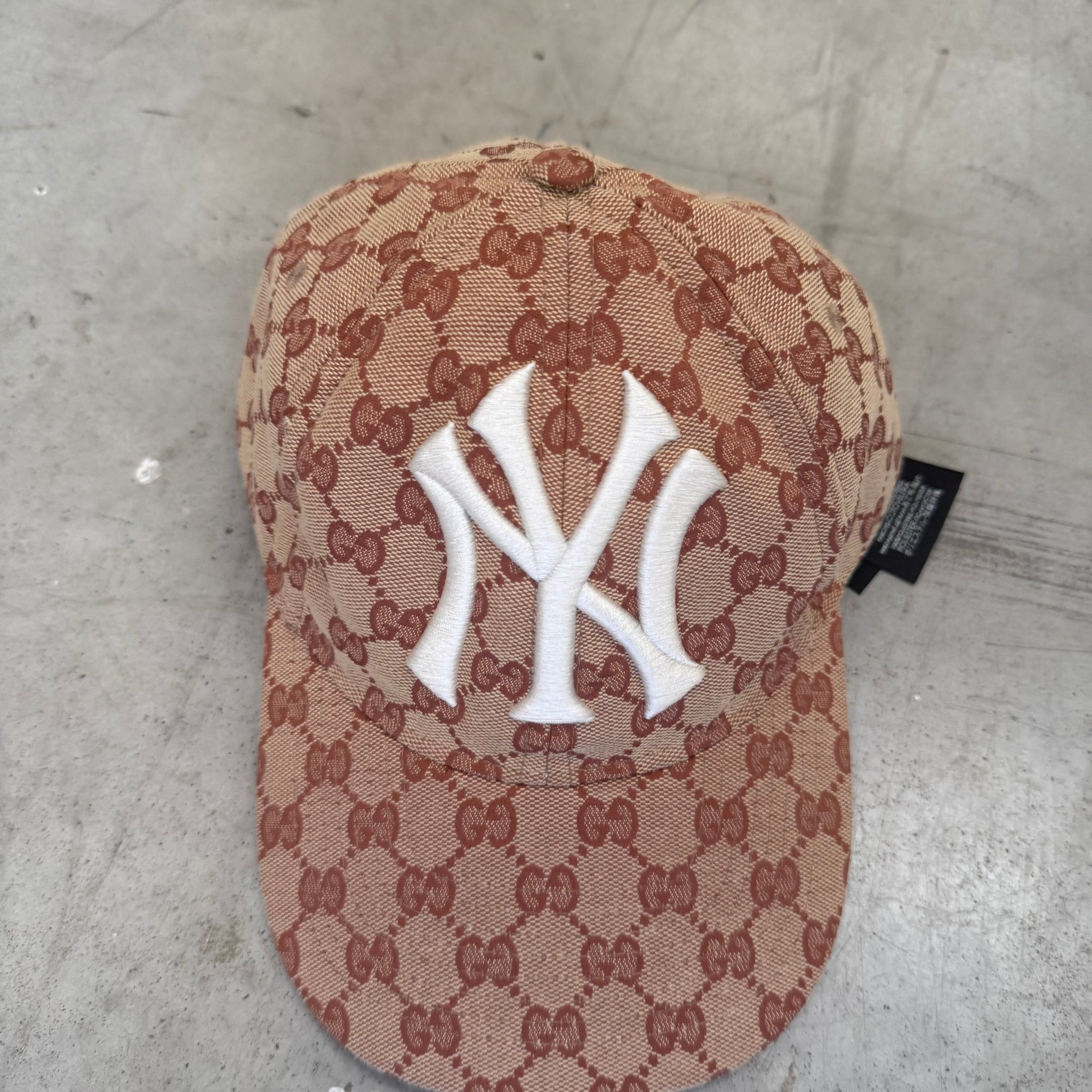 Gucci NY Yankees Logo GG Cap