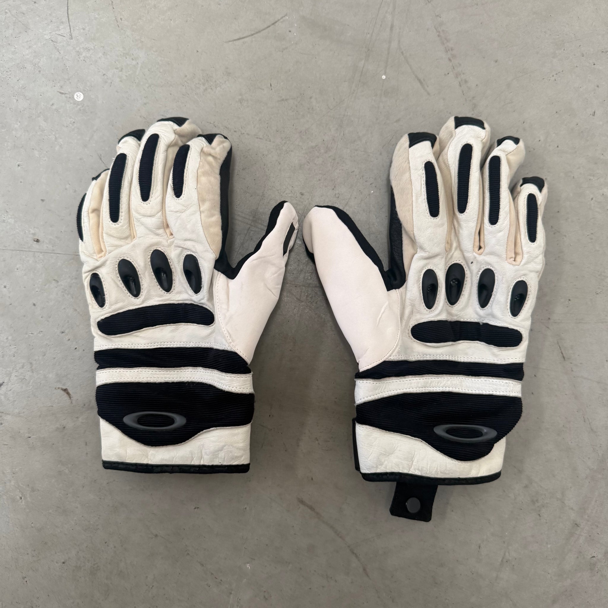 Oakley White Vintage Leather Gloves
