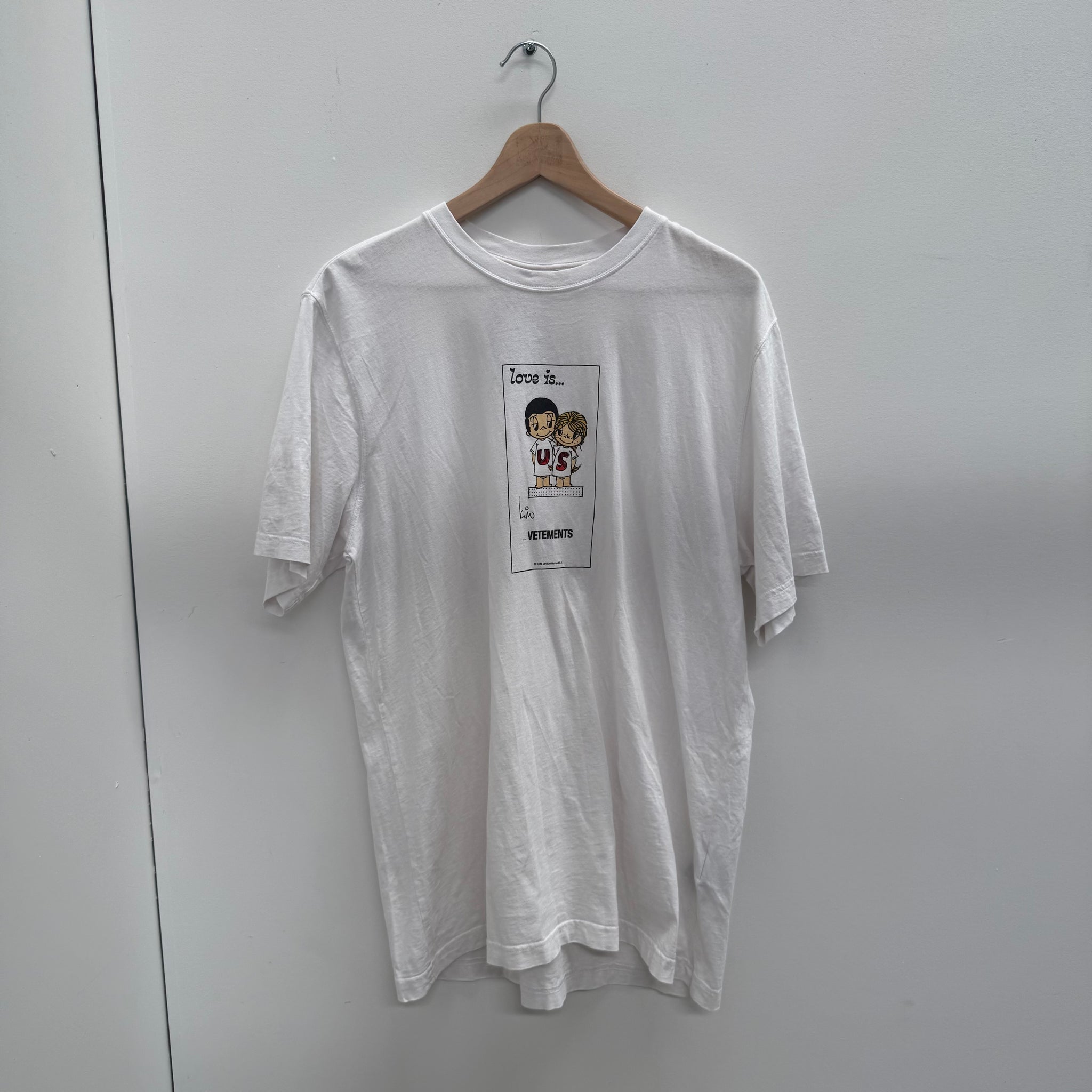 Vetements AW19 "Love Is" Logo T Shirt (Size L)
