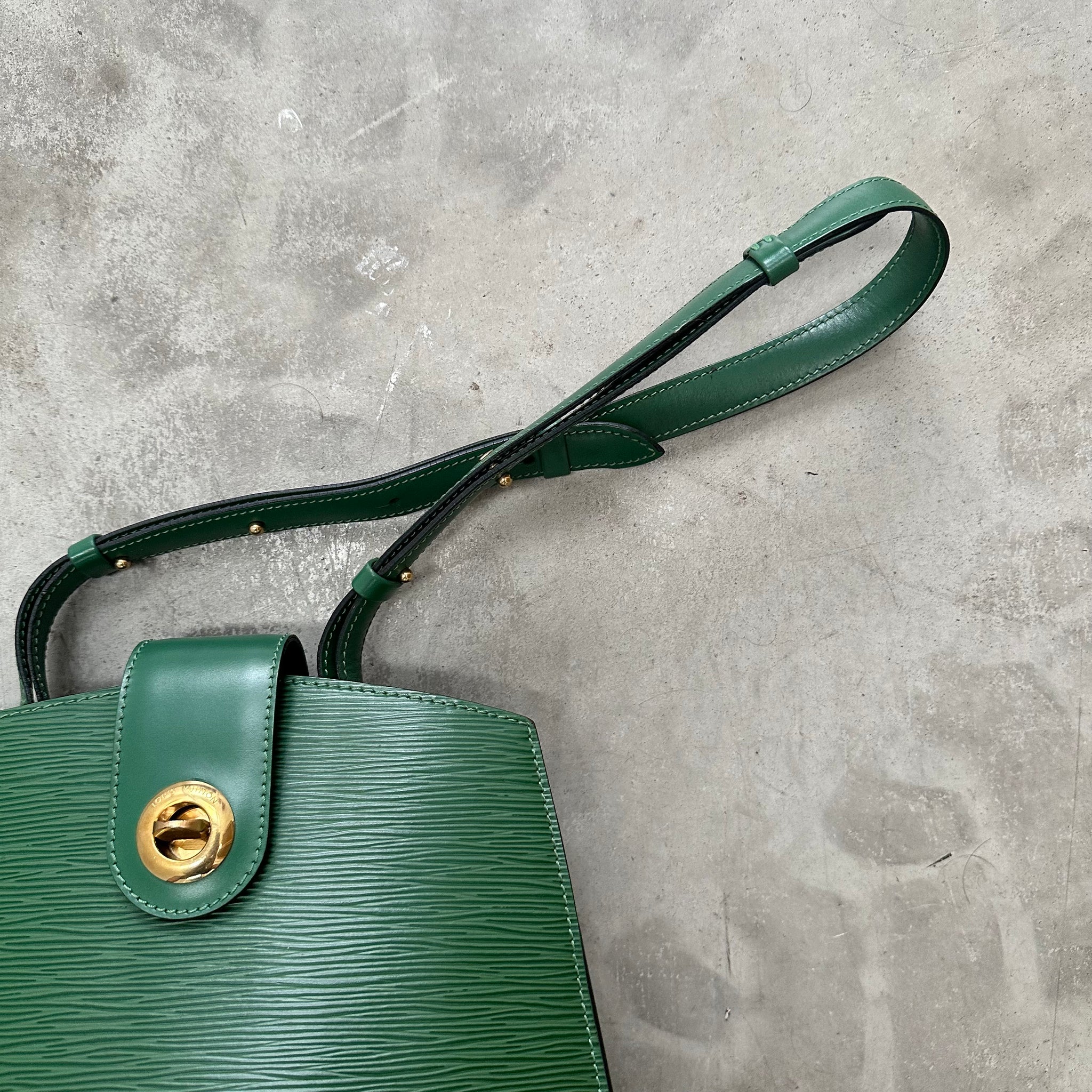 Louis Vuitton Epi Cluny Shoulder Bag Green