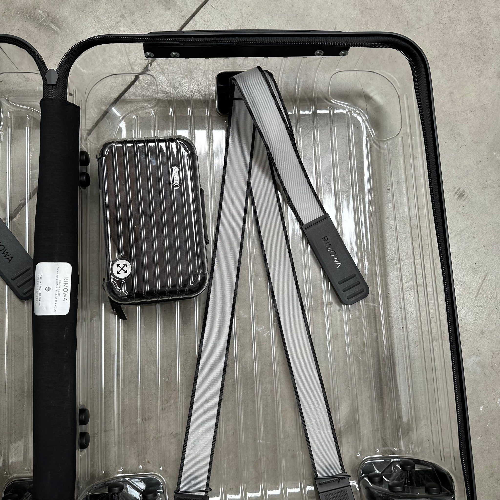Off-White Rimowa See Through Black 36L Case