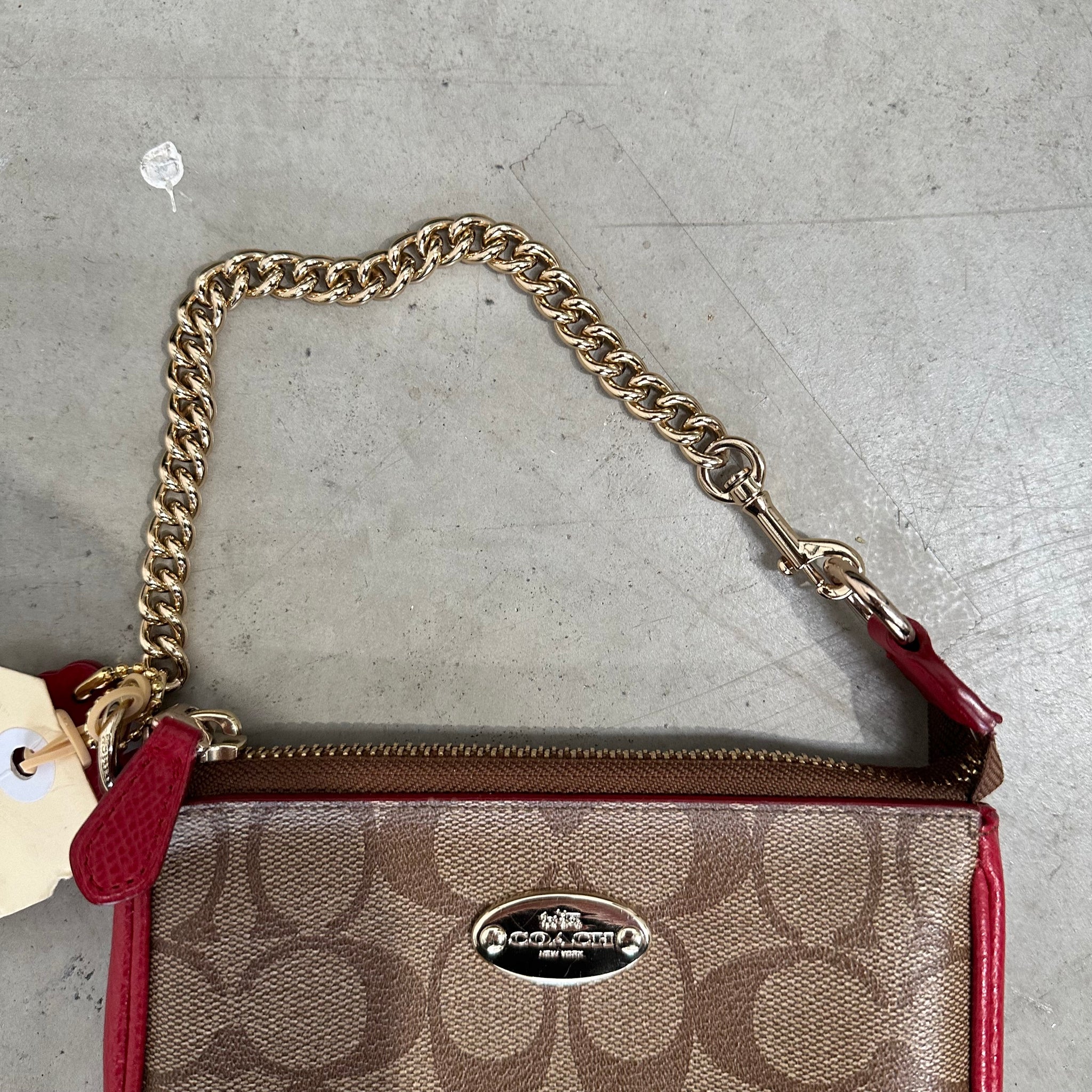 Coach Signature Pochette Shoulder Bag Beige/Red