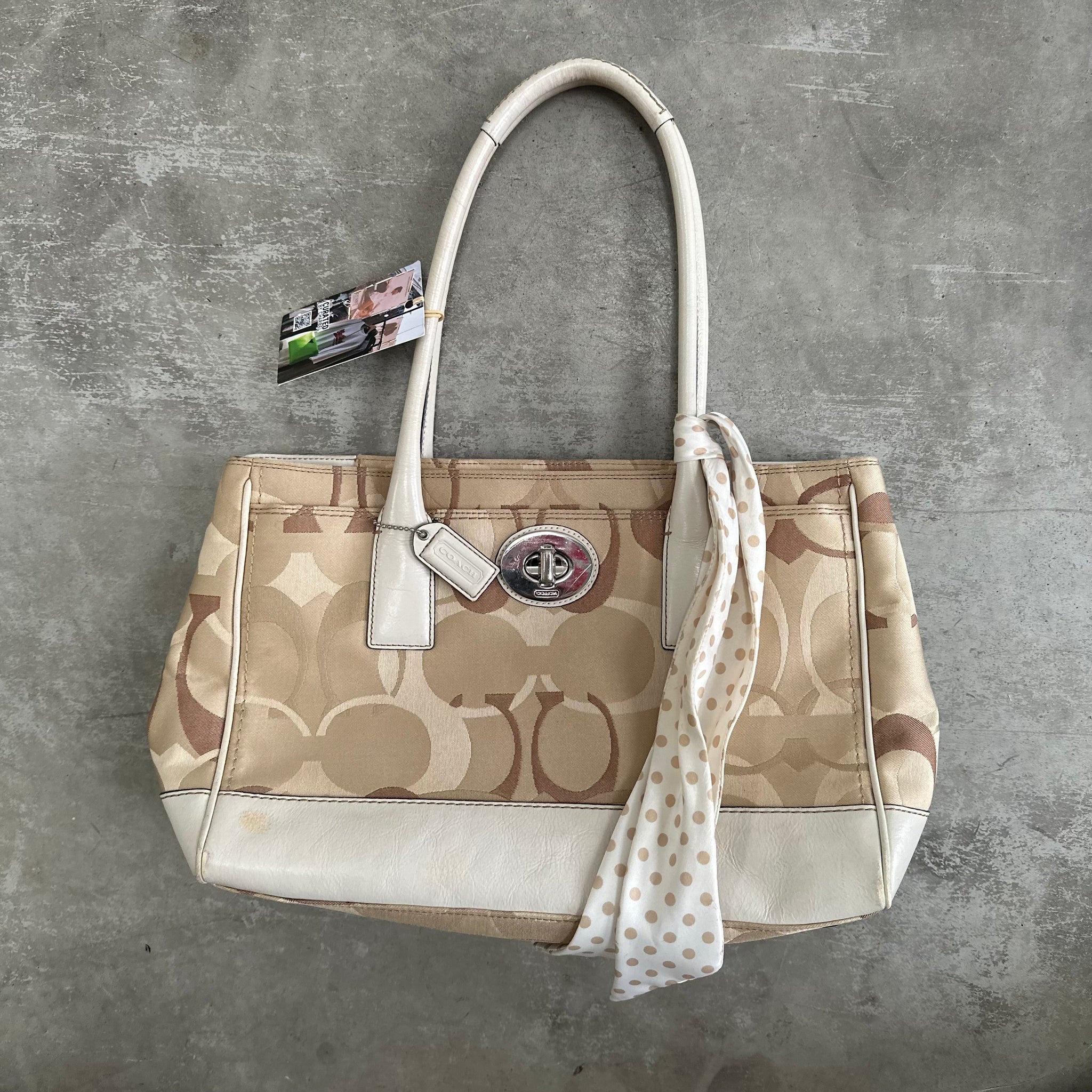 Coach Hampton Madeline Signature Handbag