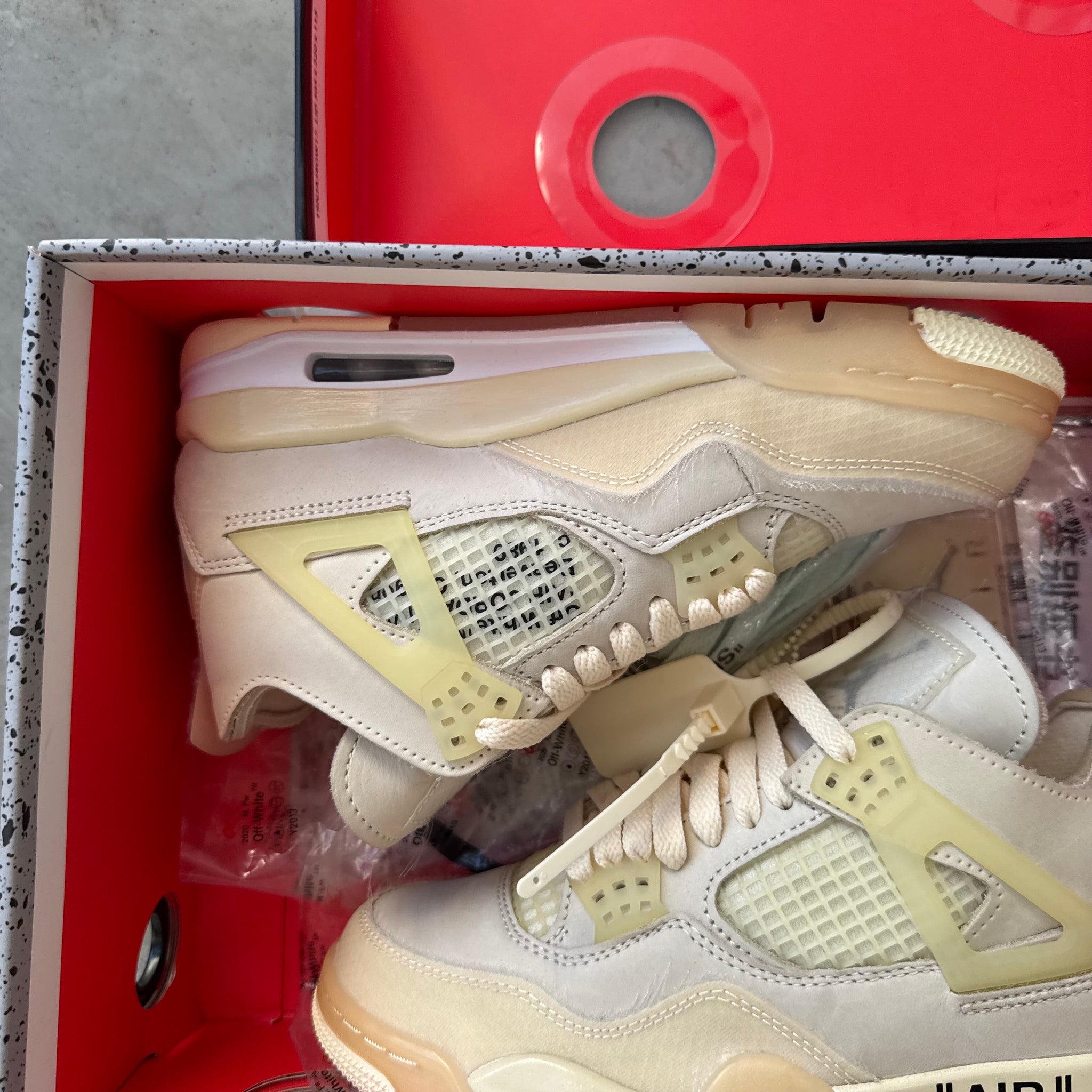 Off-White x Wmns Air Jordan 4 SP 'Sail Womens (US5.5W)