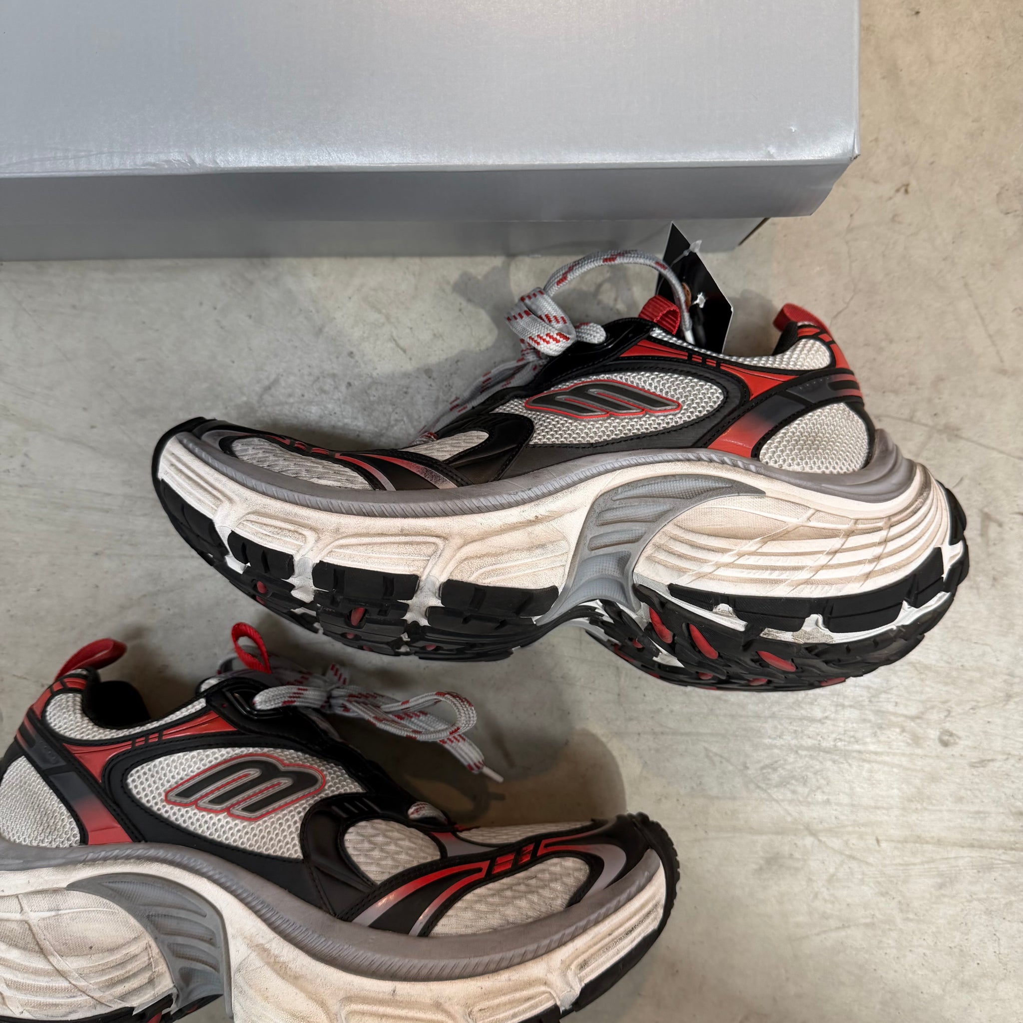 Balenciaga 10XL Worn-Out Grey White Red (EU44/US11)