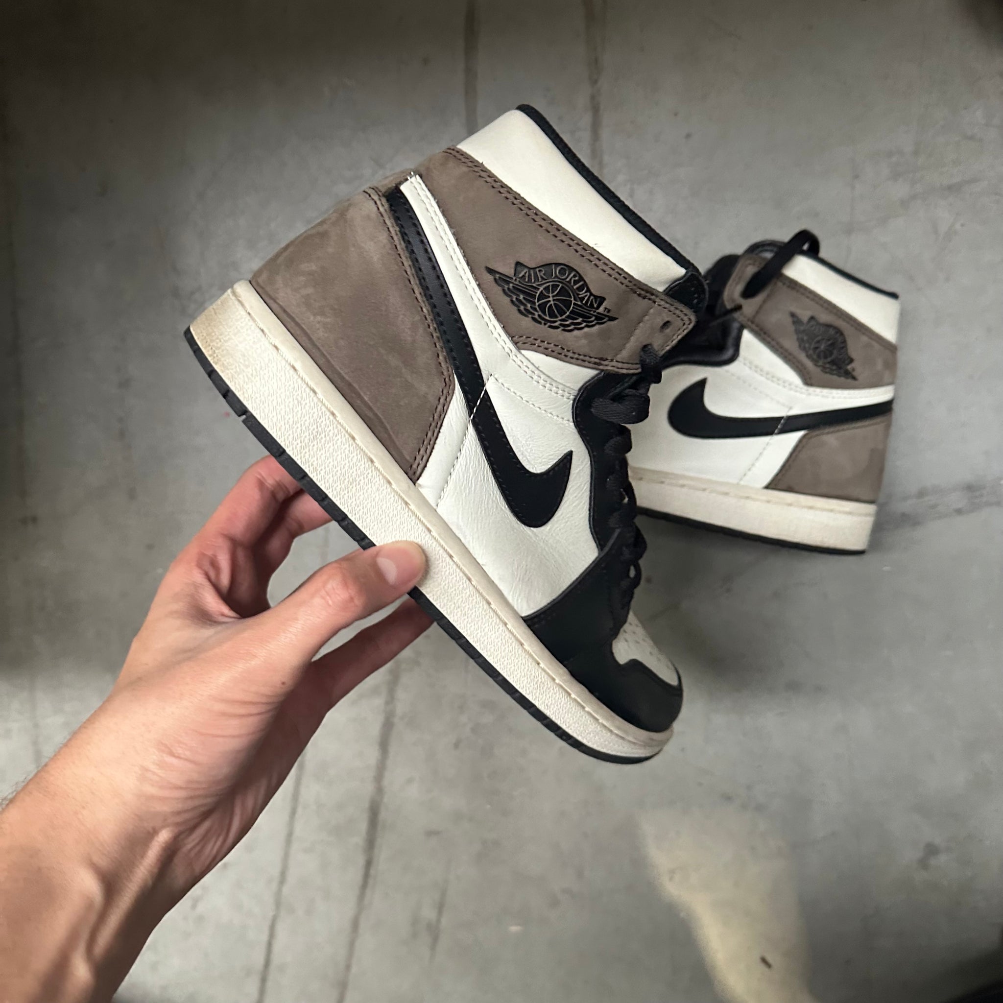 Jordan 1 Retro High Dark Mocha US8.5