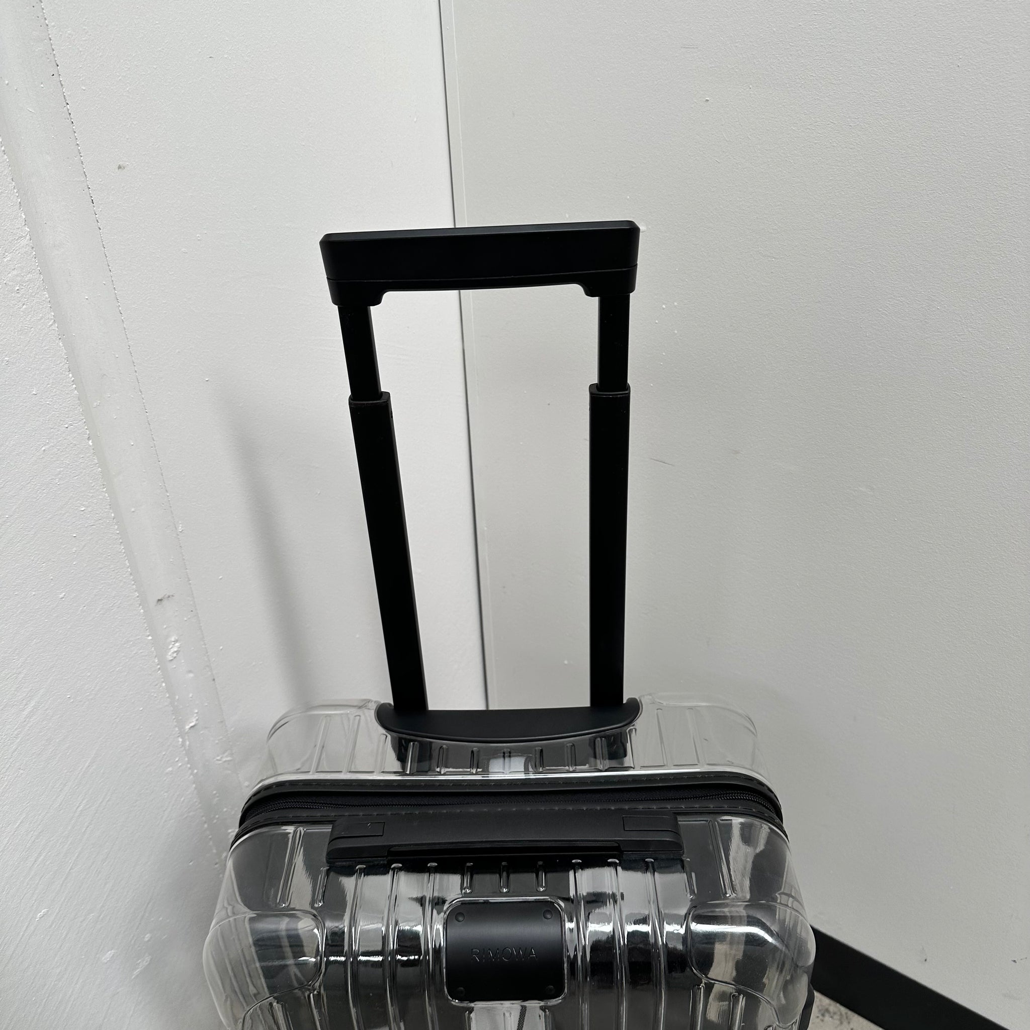 Off-White Rimowa See Through Black 36L Case