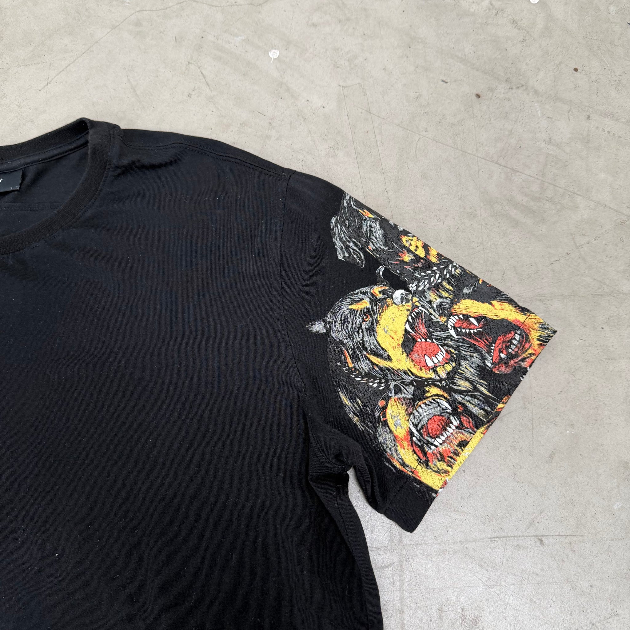 Givenchy Rottweiler Graphic Sleeve T Shirt Black (Size XL)