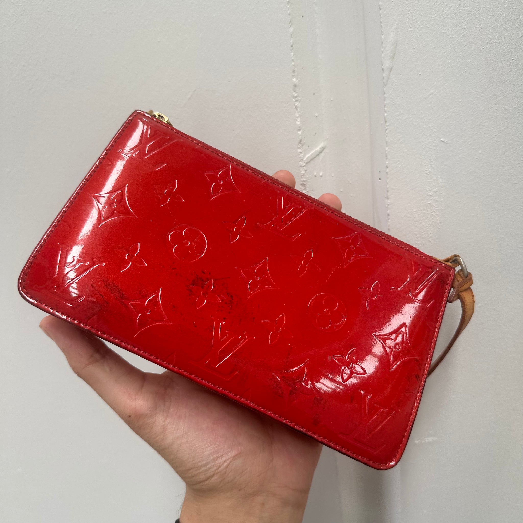 Louis Vuitton Monogram Vernis Lexington Rouge Pochette