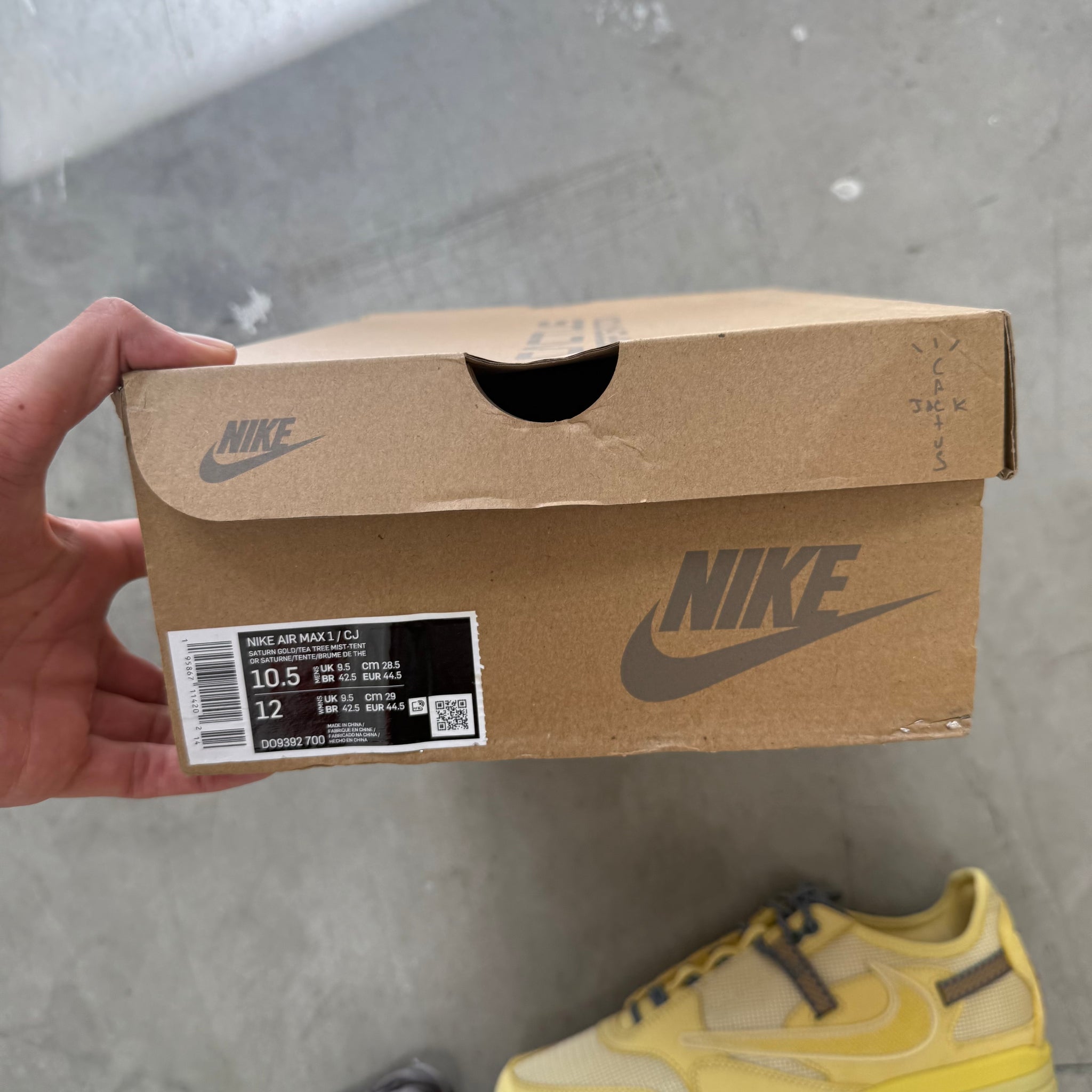 Nike Air Max 1 Travis Scott Cactus Jack Saturn Gold (US10.5)