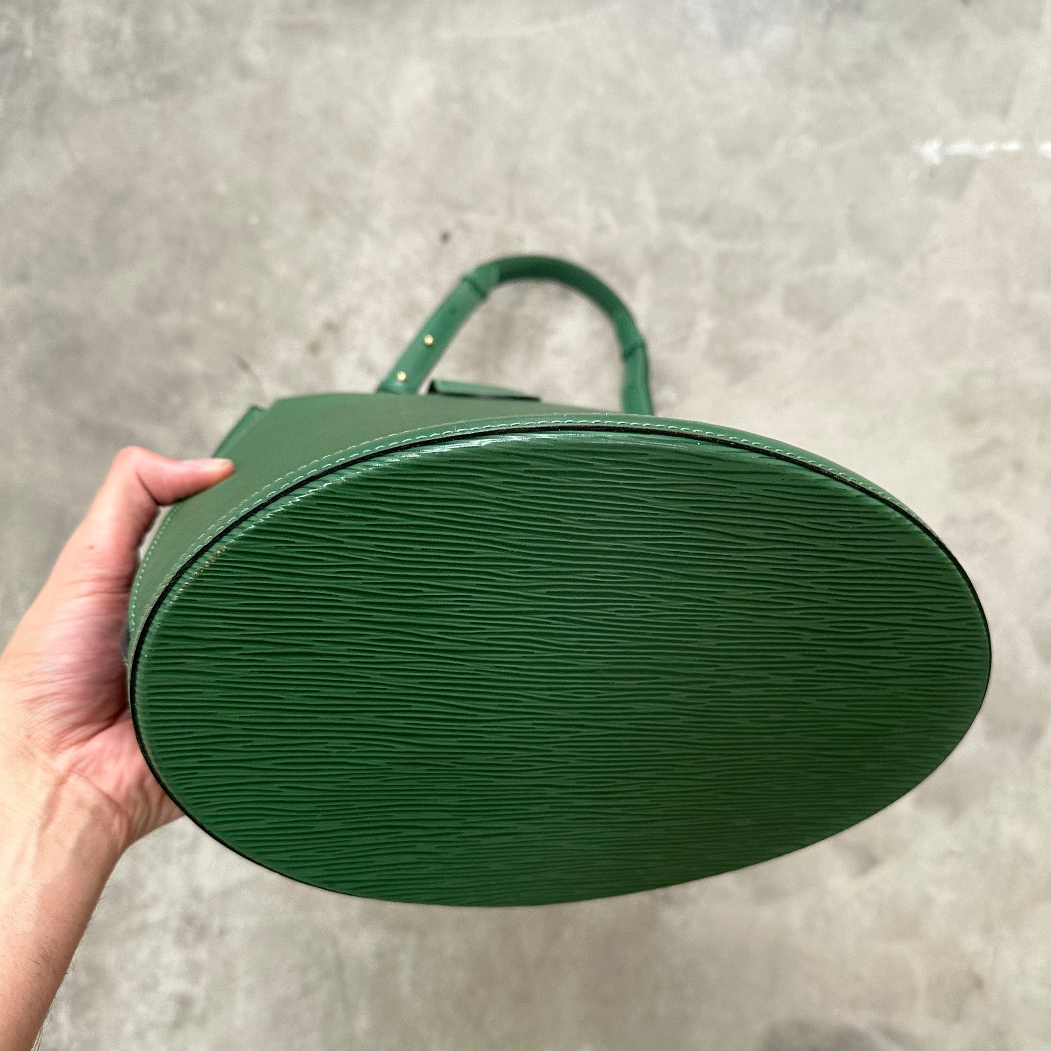 Louis Vuitton Epi Cluny Shoulder Bag Green