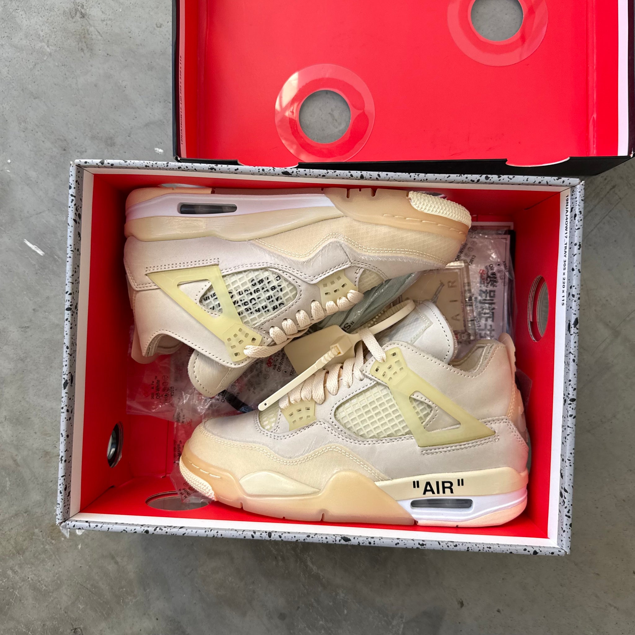 Off-White x Wmns Air Jordan 4 SP 'Sail Womens (US5.5W)