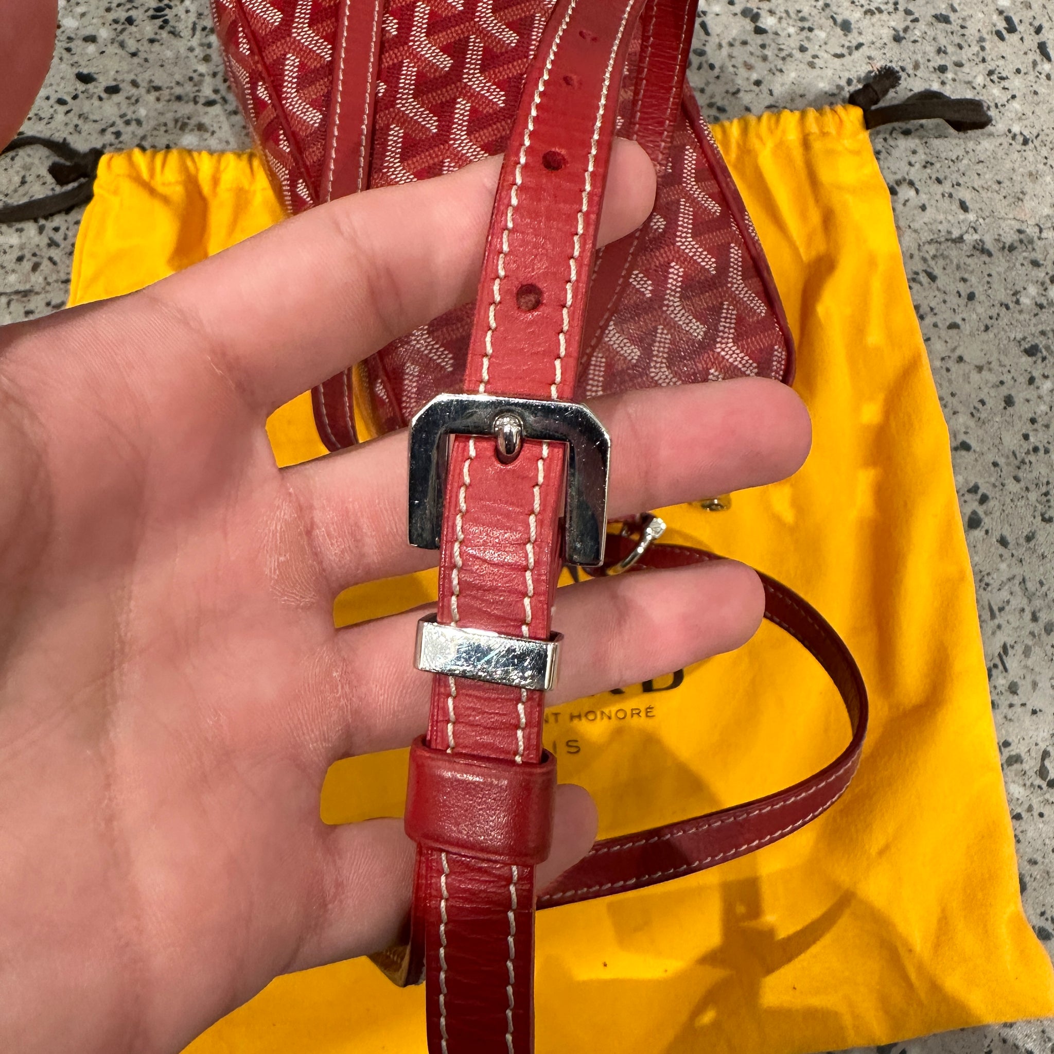 Goyard Cap Vert Cross Body Bag Red