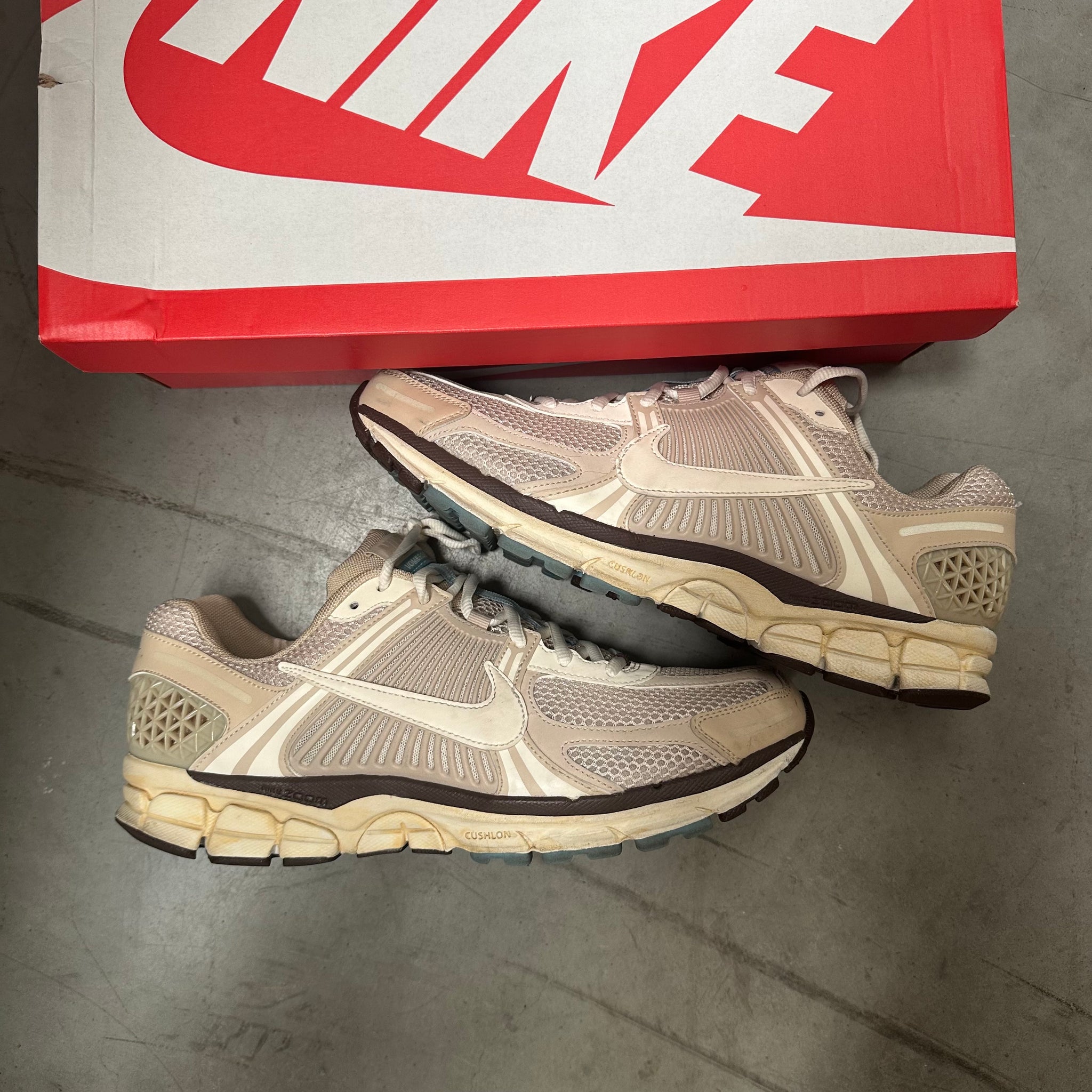Nike Vomero 5 Oatmeal Sneakers US12.5 MENS / US14 WOMENS