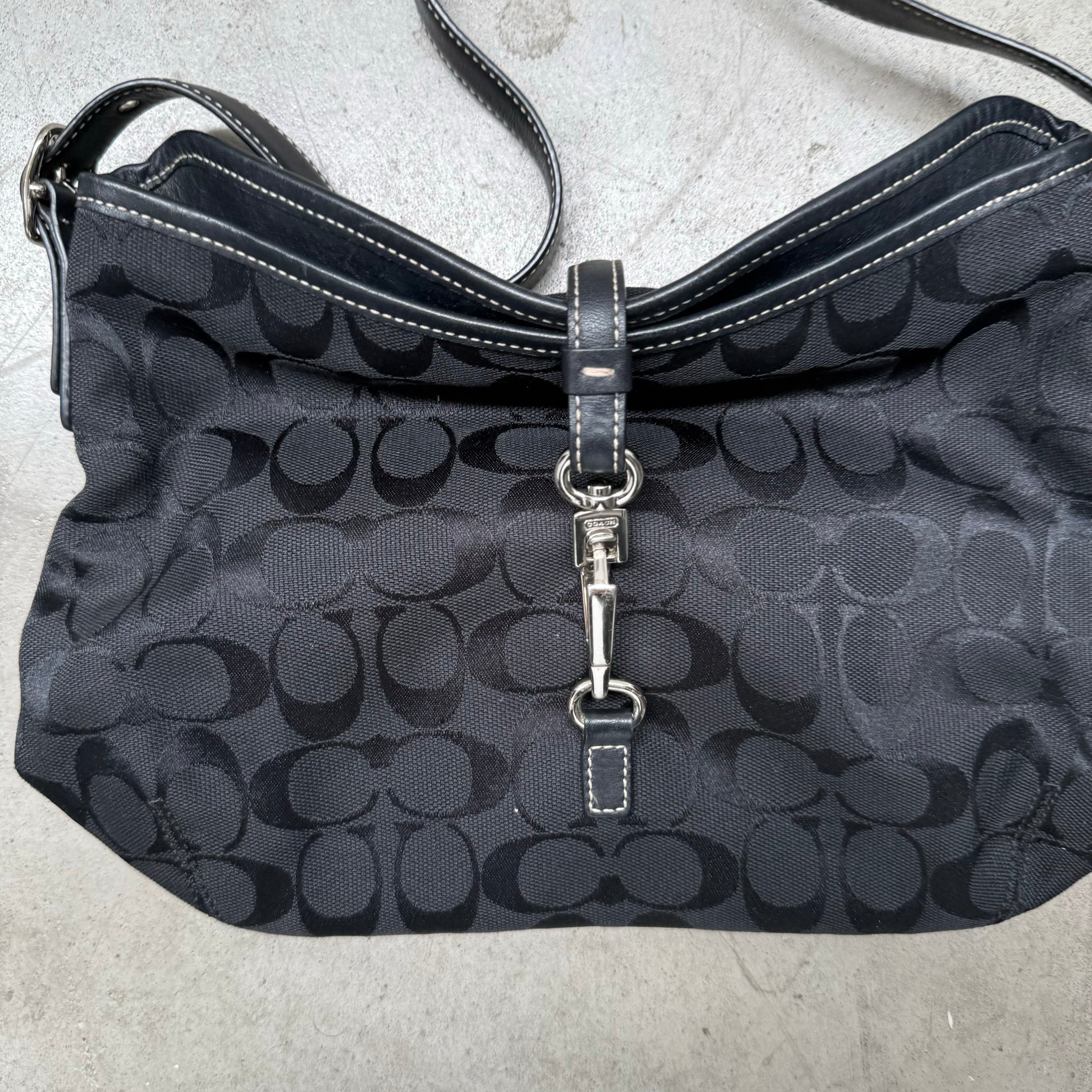 Coach Hobo Signature Clip Canvas Handbag 'Black'