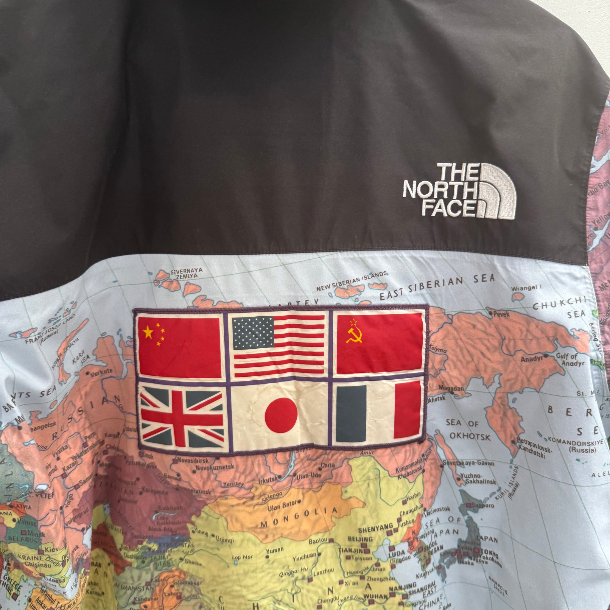 Supreme The North Face Expedition Map Jacket (Size L) – Curated by
