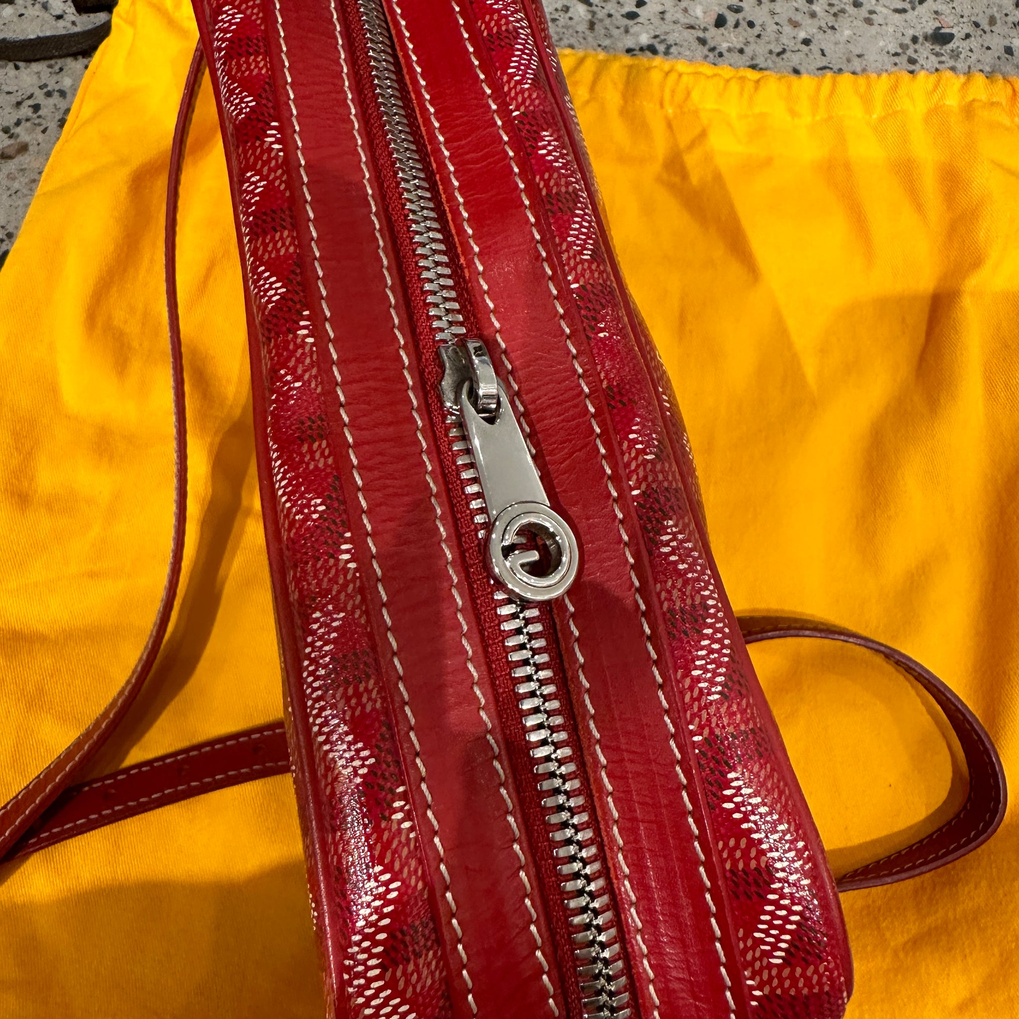 Goyard Cap Vert Cross Body Bag Red