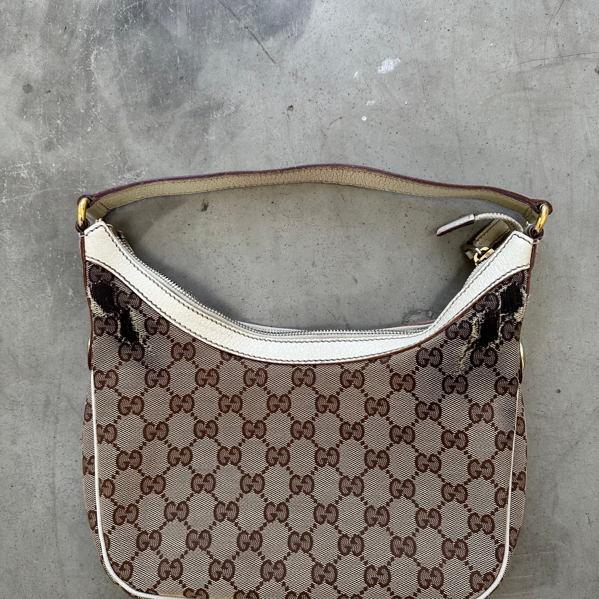 Gucci Canvas Logo Print Shoulder Bag Beige