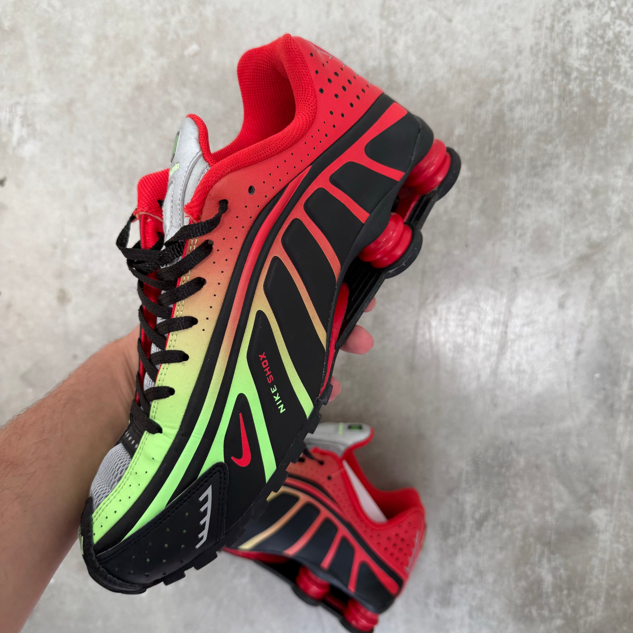 Nike Shox R4 Neymar Jr 'São Paulo Markets' US11