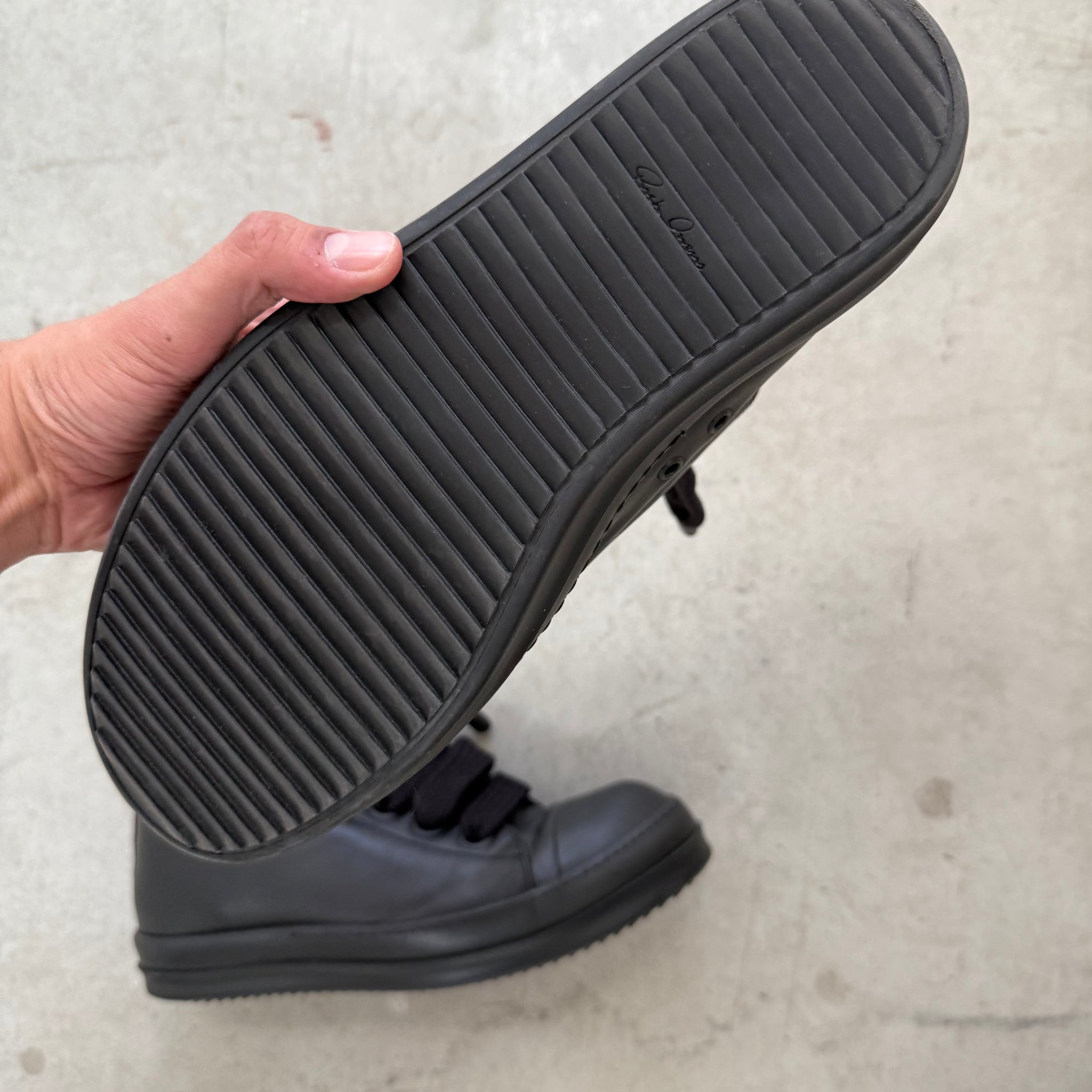 Rick Owens Jumbo Lace Black Low Ramone Sneakers (EU45)