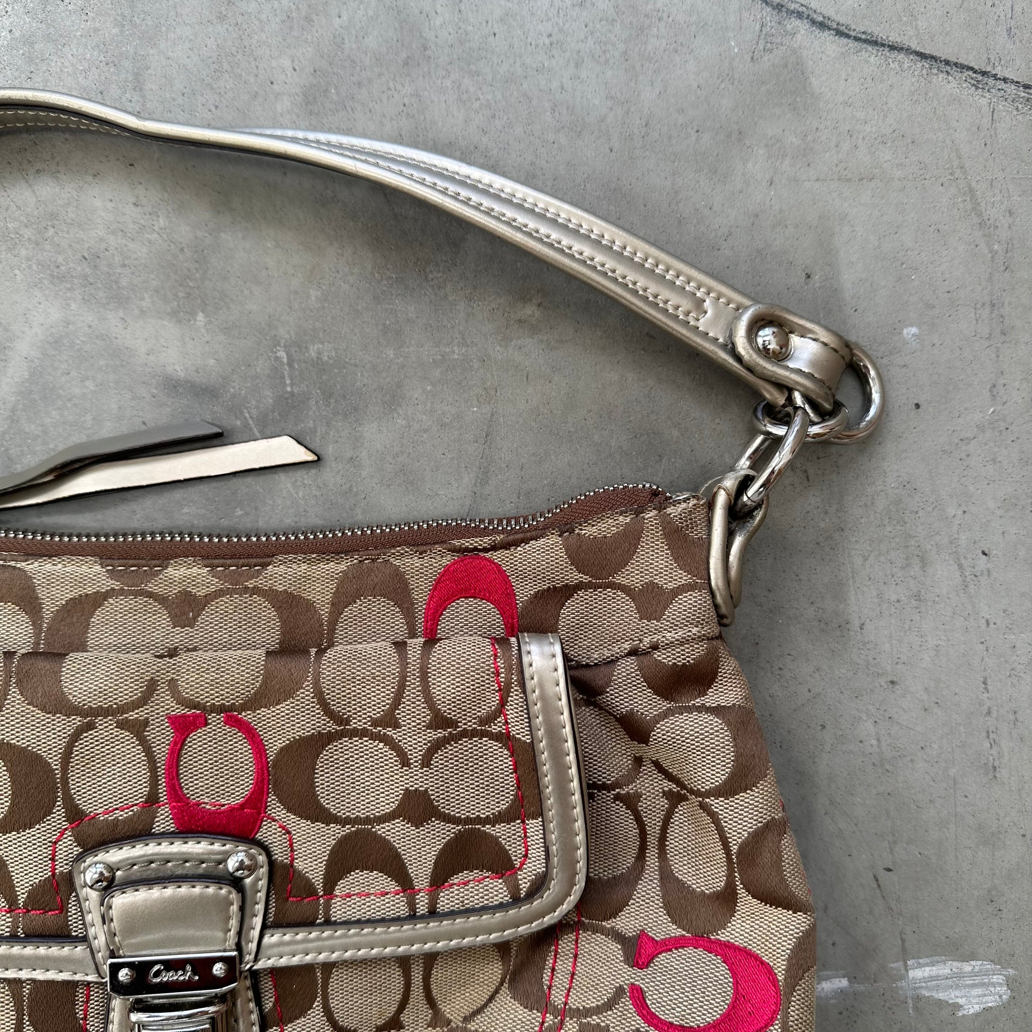Coach Embroidered Signature Hand Bag Beige/Red