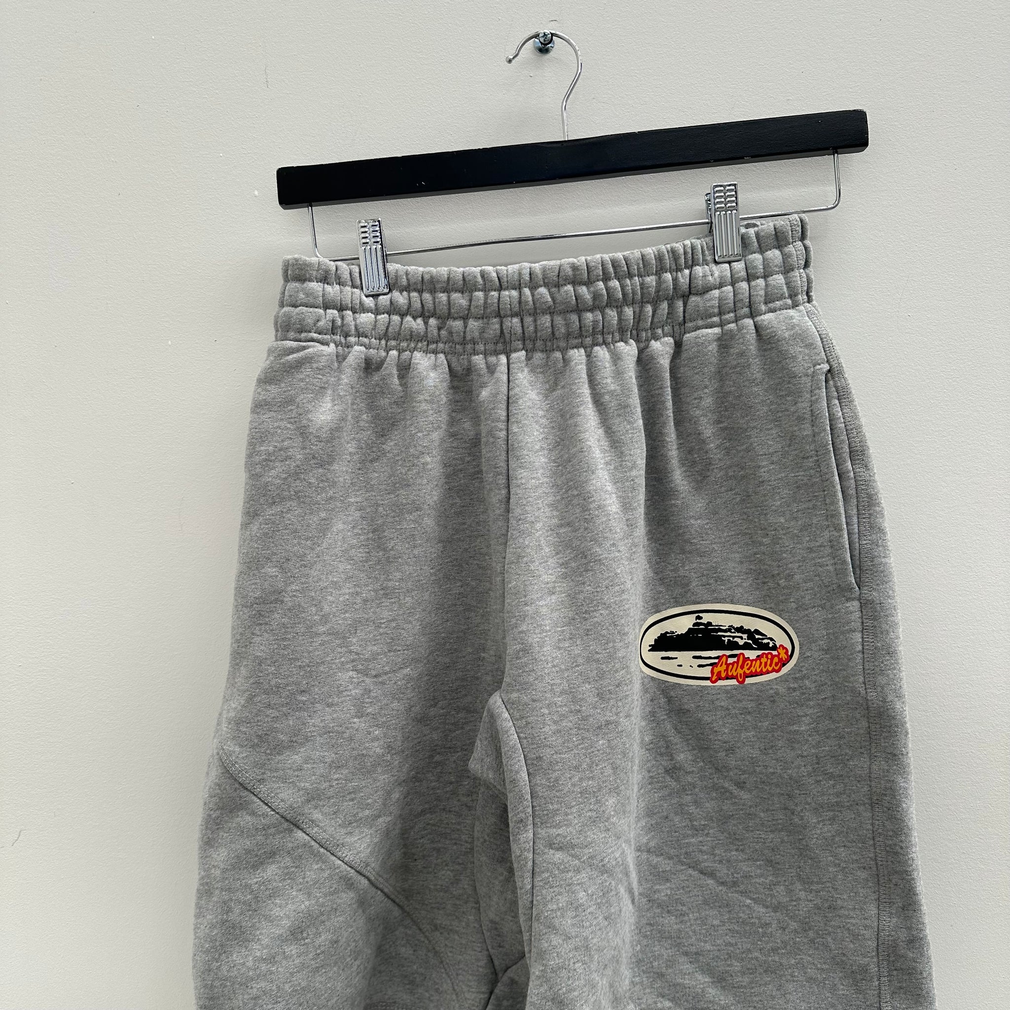 Corteiz Aufentic Shorts Grey (Size XL)