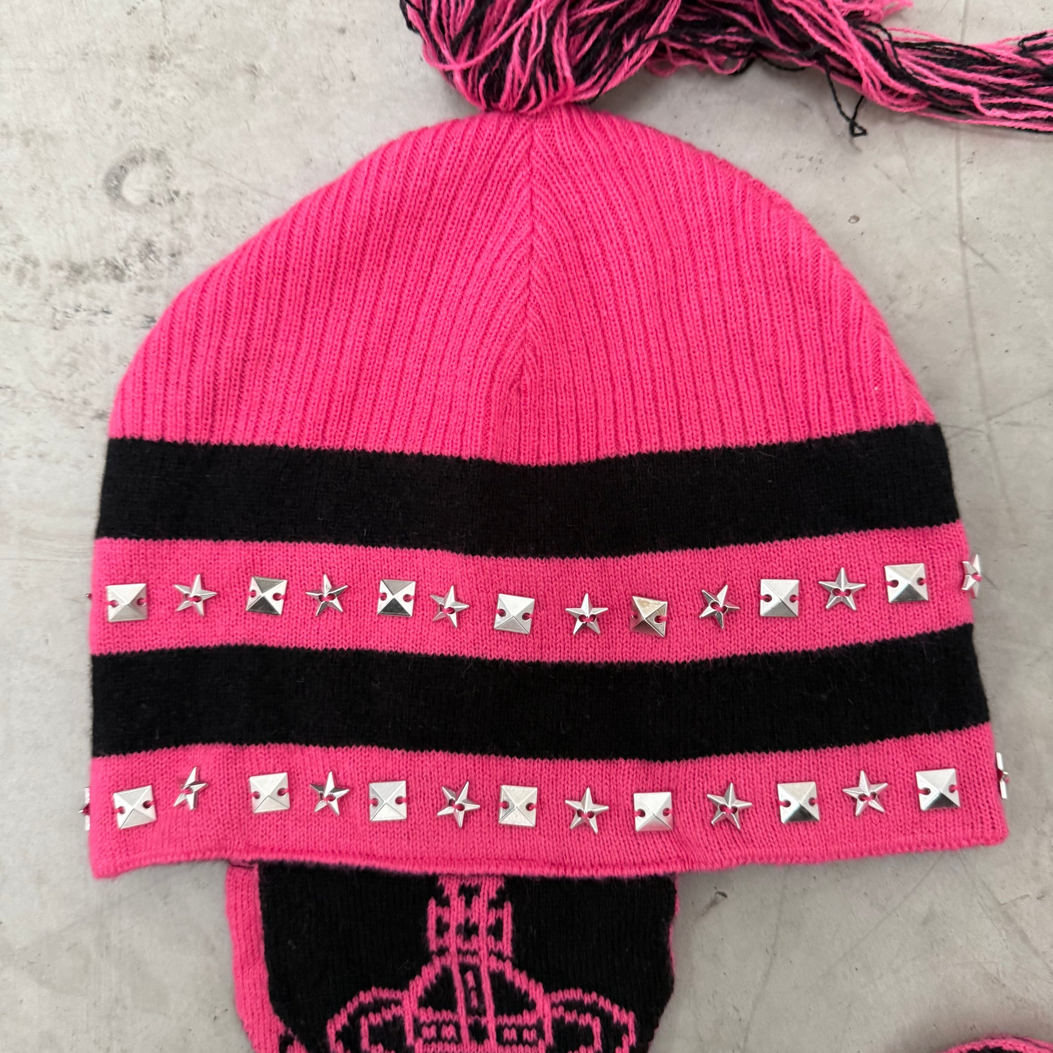 Palace x Vivienne Westwood Orb Knit Earflap Beanie Pink/Black
