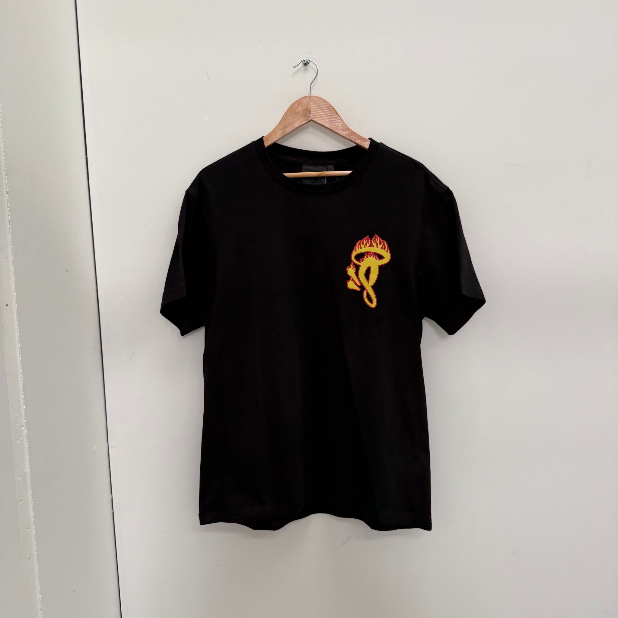 Syna World Hot Wheels Logo T Shirt (Size L)