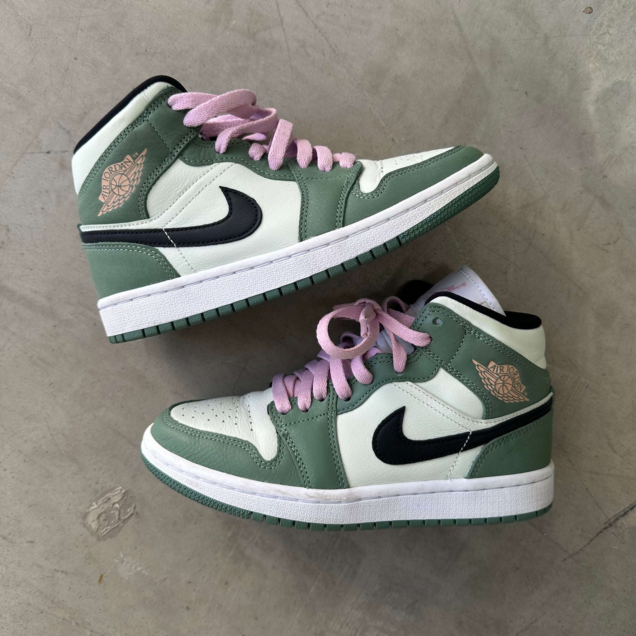 Nike Jordan 1 Mid Dutch Green US6 Womens