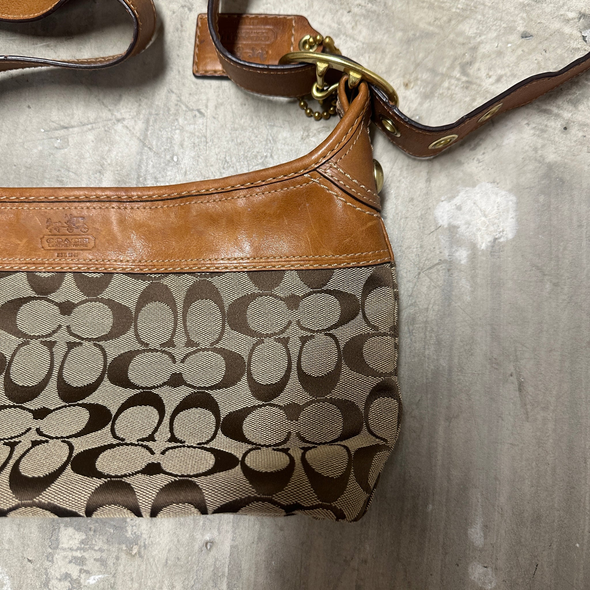 Coach Large Shoulder Bag Tan