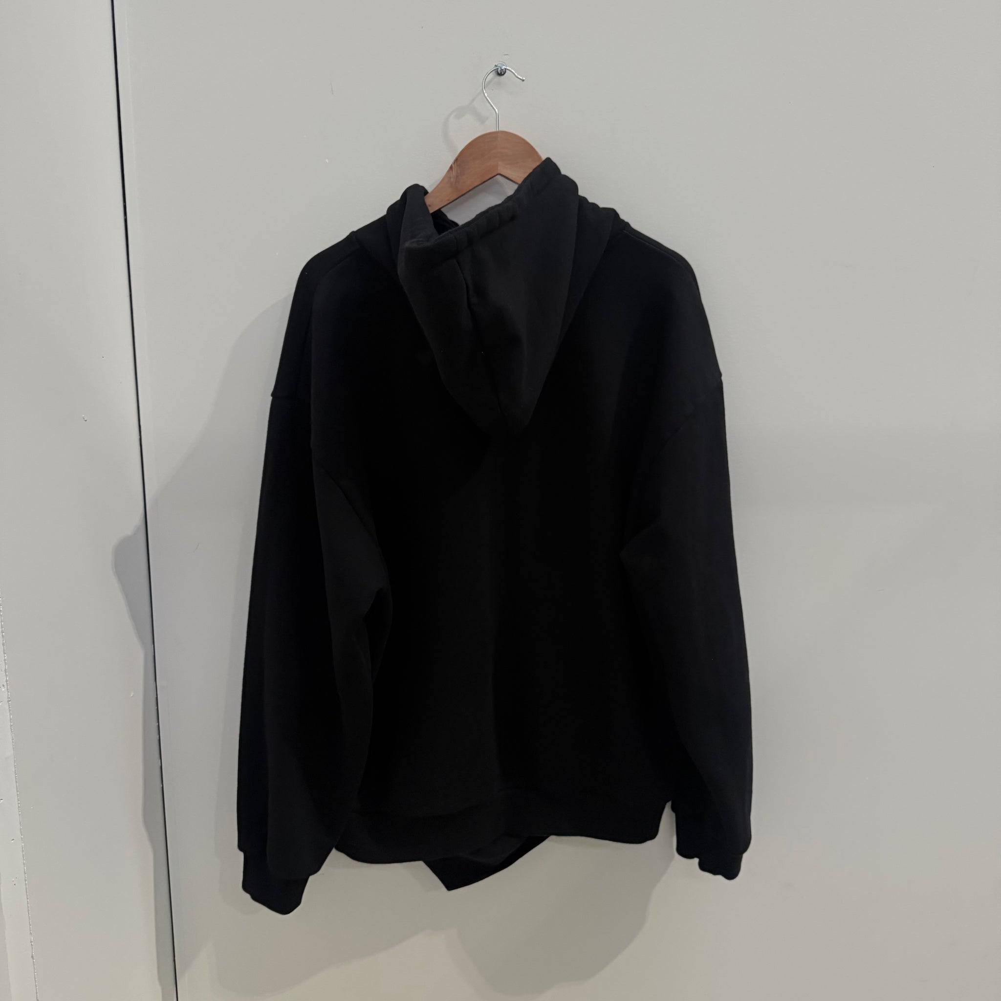 Vetements Runway Reversible FW18 Black Hoodie (Size L)