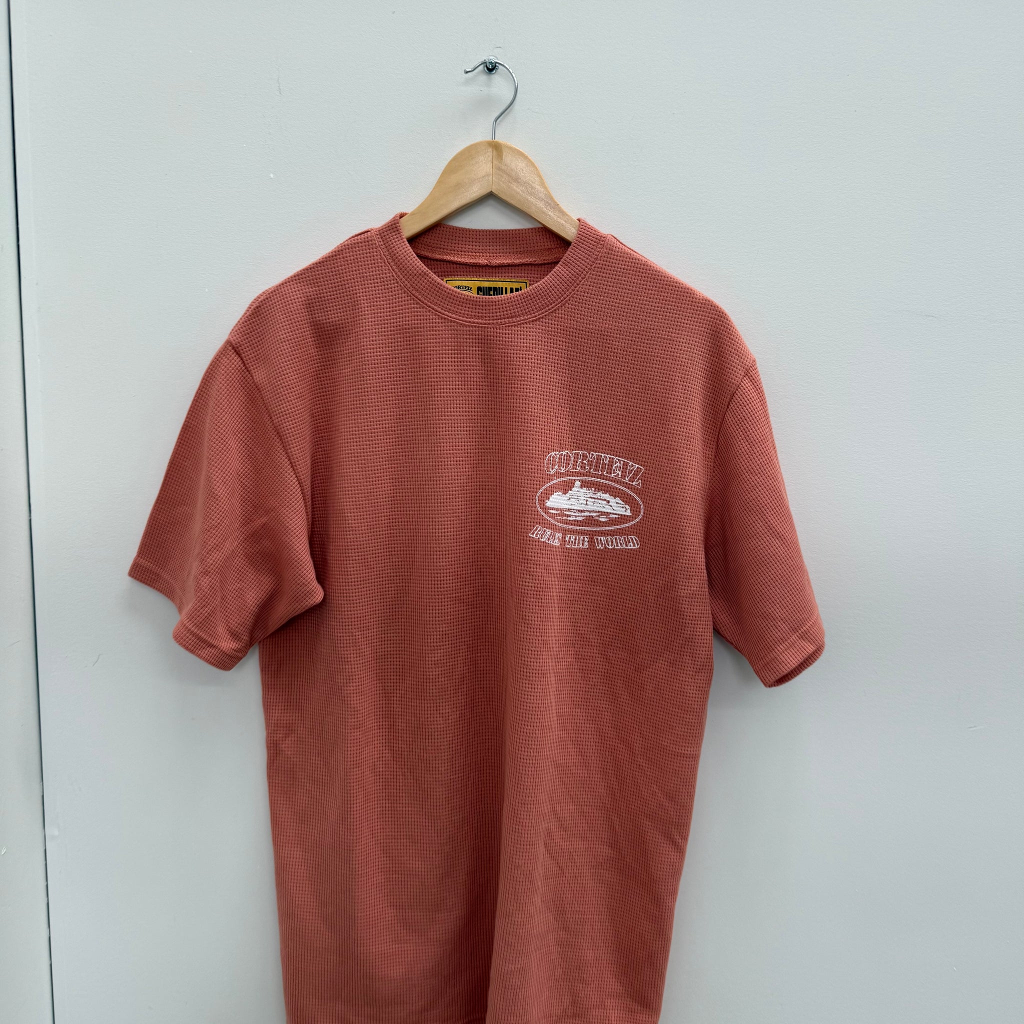 Corteiz Insignia Shortsleeve Waffle T-Shirt Salmon (Size L)