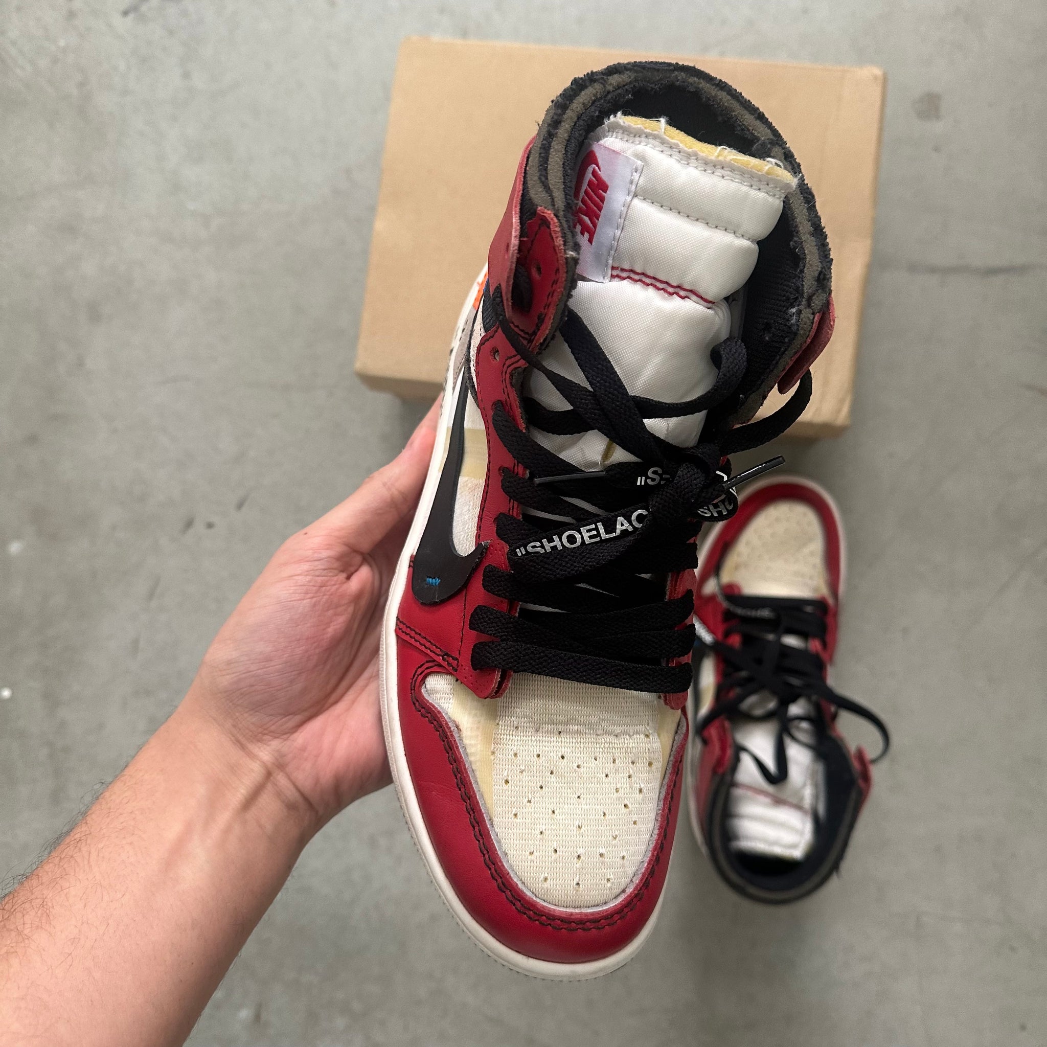 Off-White x Air Jordan 1 Retro High OG 'Chicago' US8