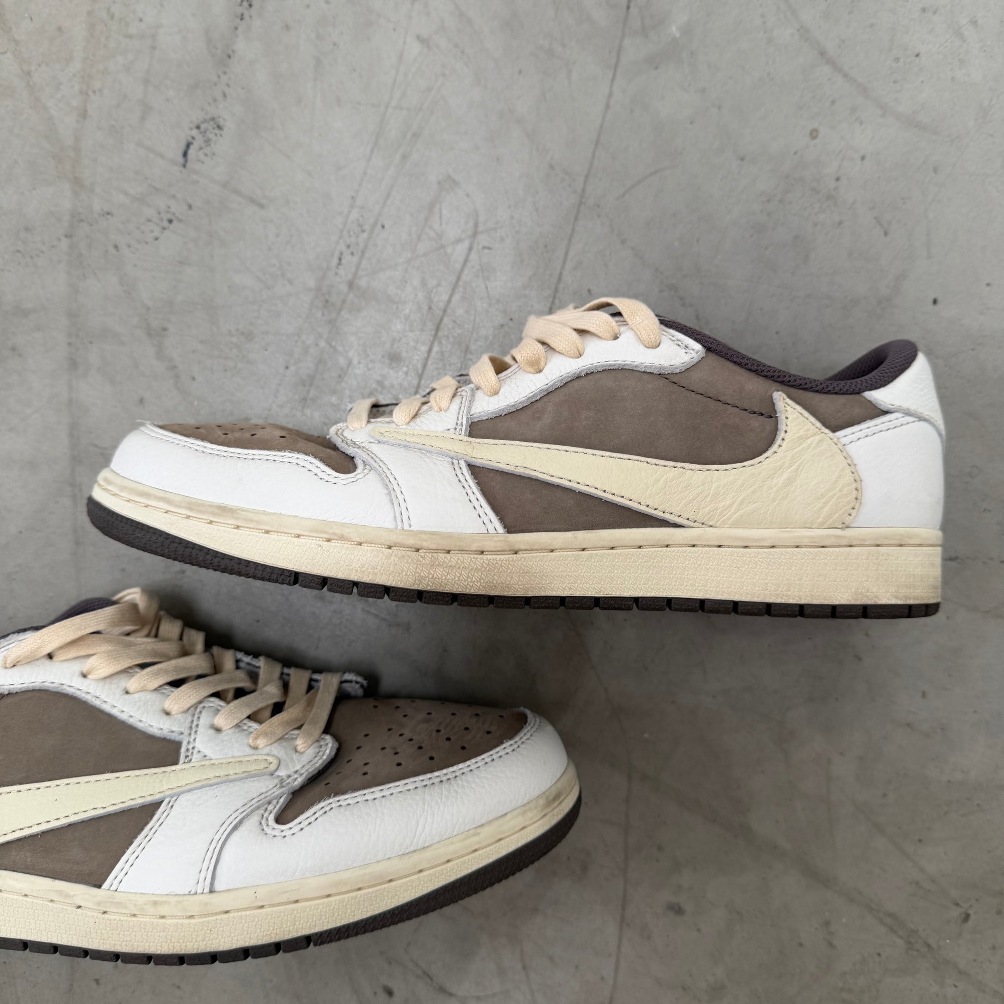 Nike Jordan 1 Retro Low Travis Scott Reverse Mocha (US10)