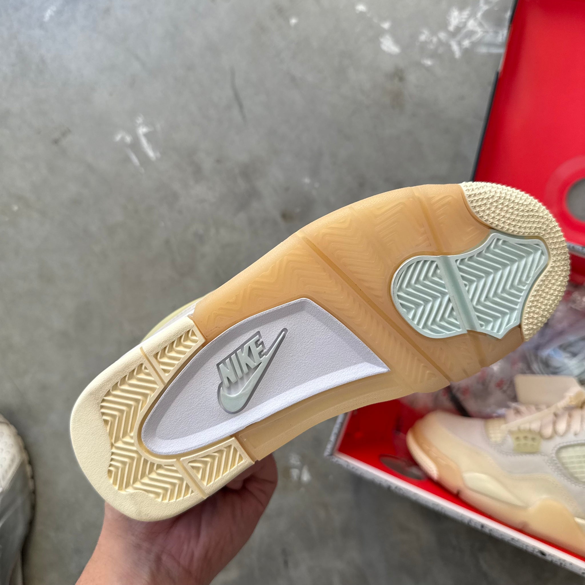 Off-White x Wmns Air Jordan 4 SP 'Sail Womens (US5.5W)