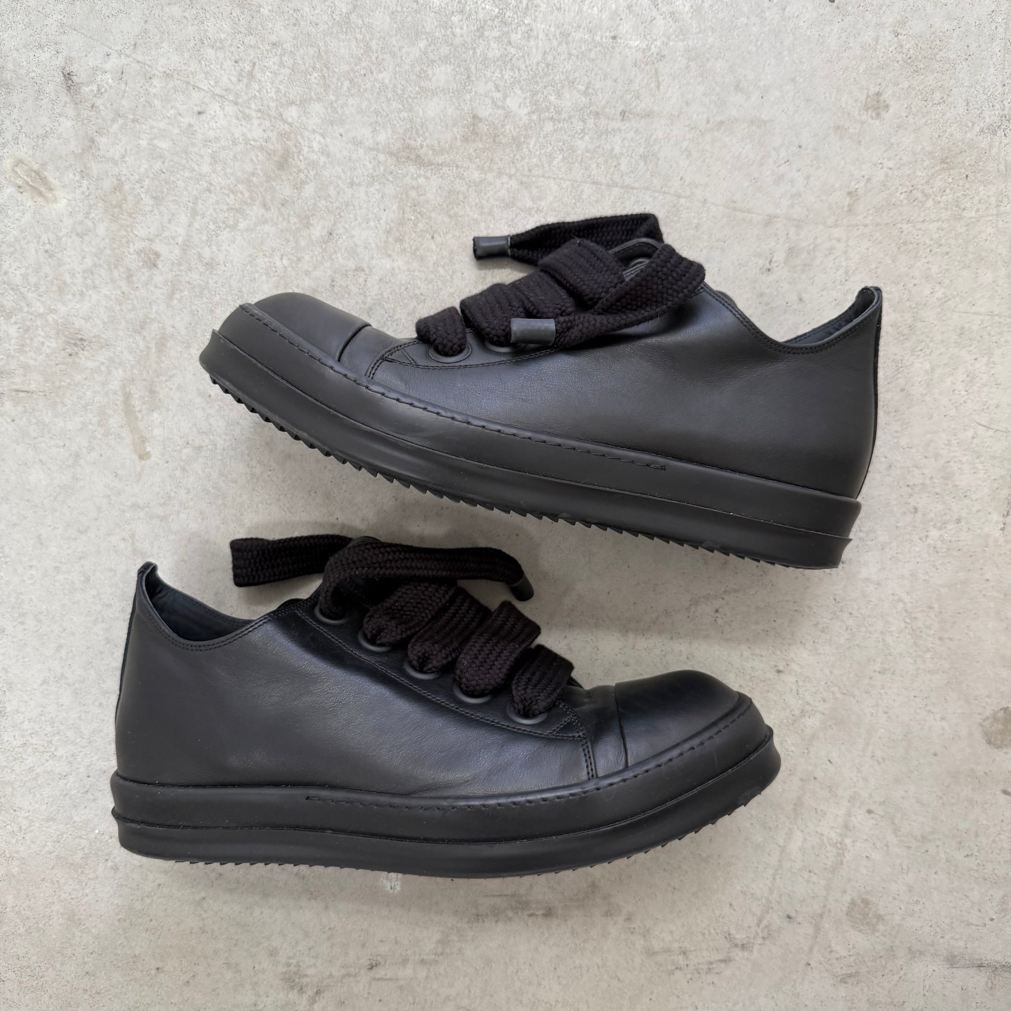 Rick Owens Jumbo Lace Black Low Ramone Sneakers (EU45)