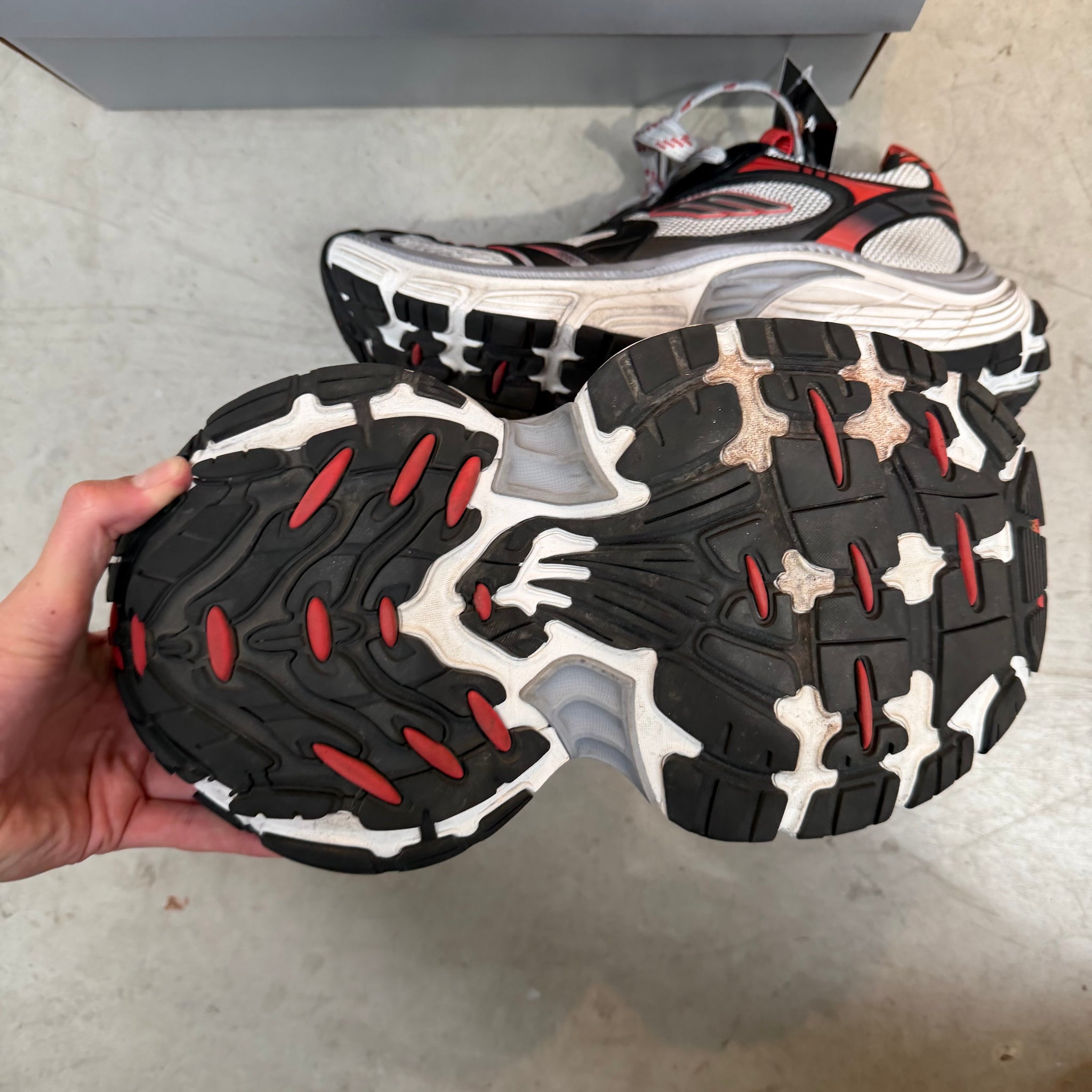 Balenciaga 10XL Worn-Out Grey White Red (EU44/US11)