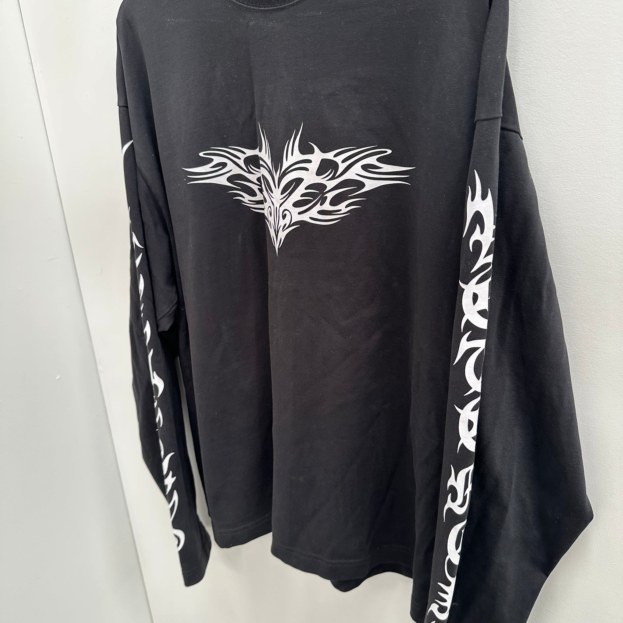 Vetements Black Gothic Logo Long Sleeve T-Shirt (fits L-XL)