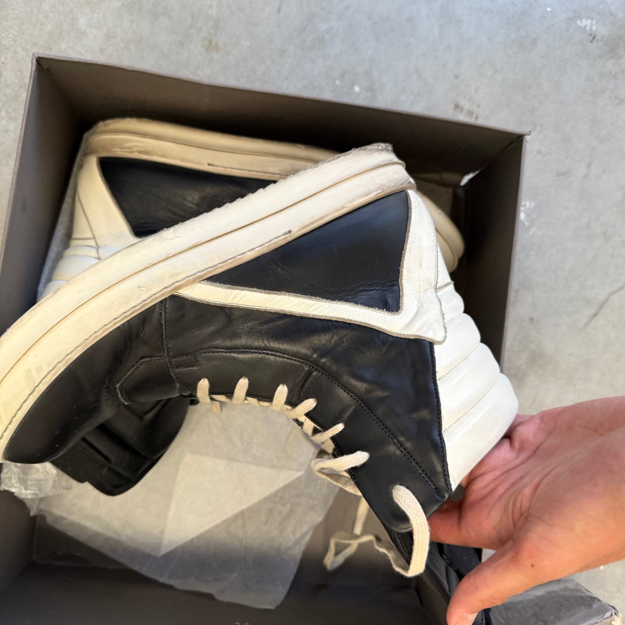 Geobaskets Box Rick Owens Geobaskets Two Tone Sneakers (EU45) – Curated by Charbel