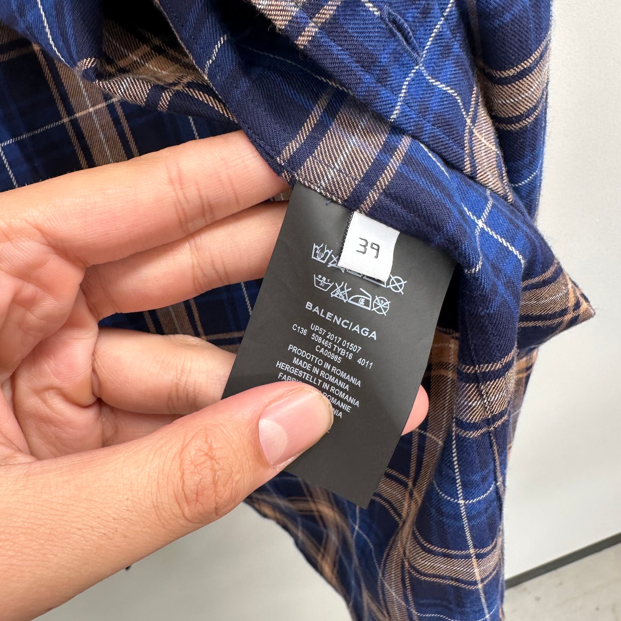 Balenciaga Back Logo Flannel Print Shirt (fits L-XL)