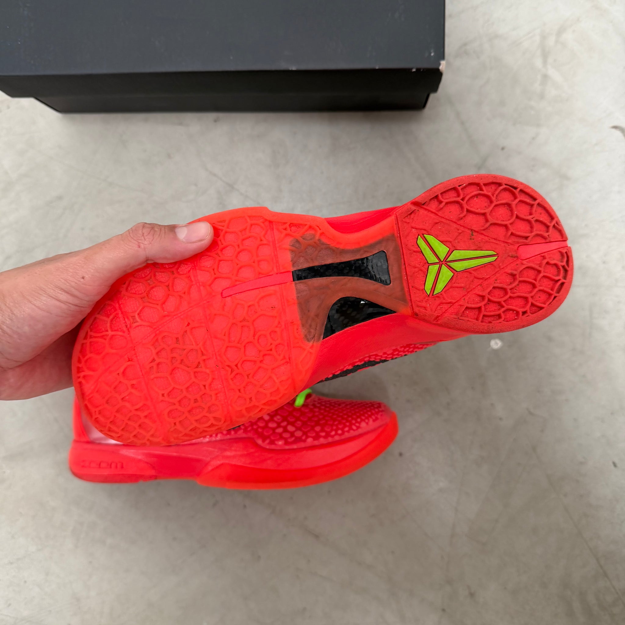 Nike Kobe 6 Reverse Grinch (US8)